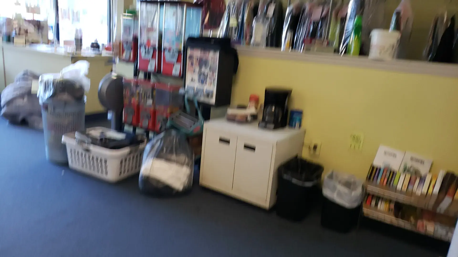 Neighborhood Laundry thumbnail 7