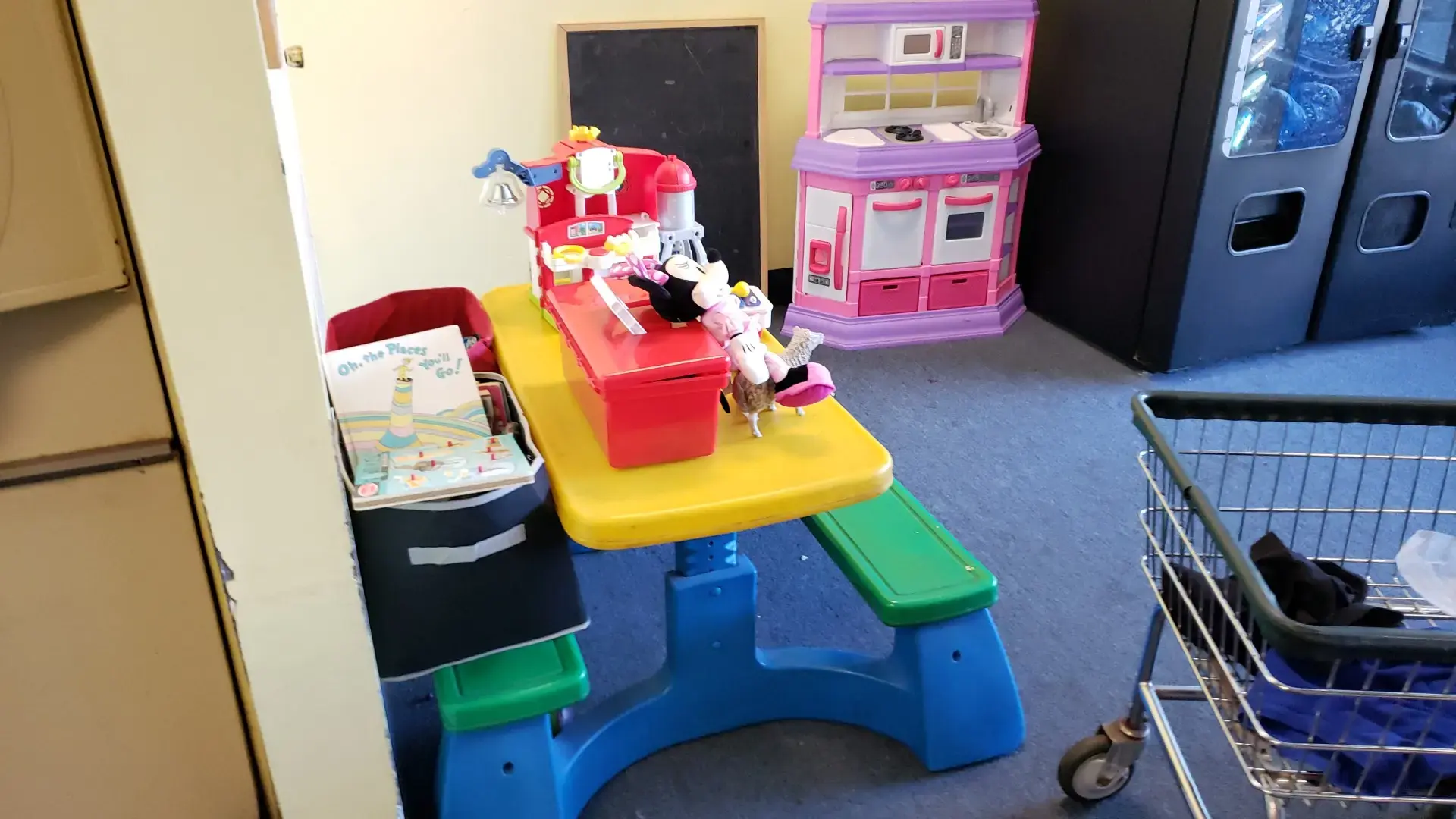 Neighborhood Laundry - Image 4