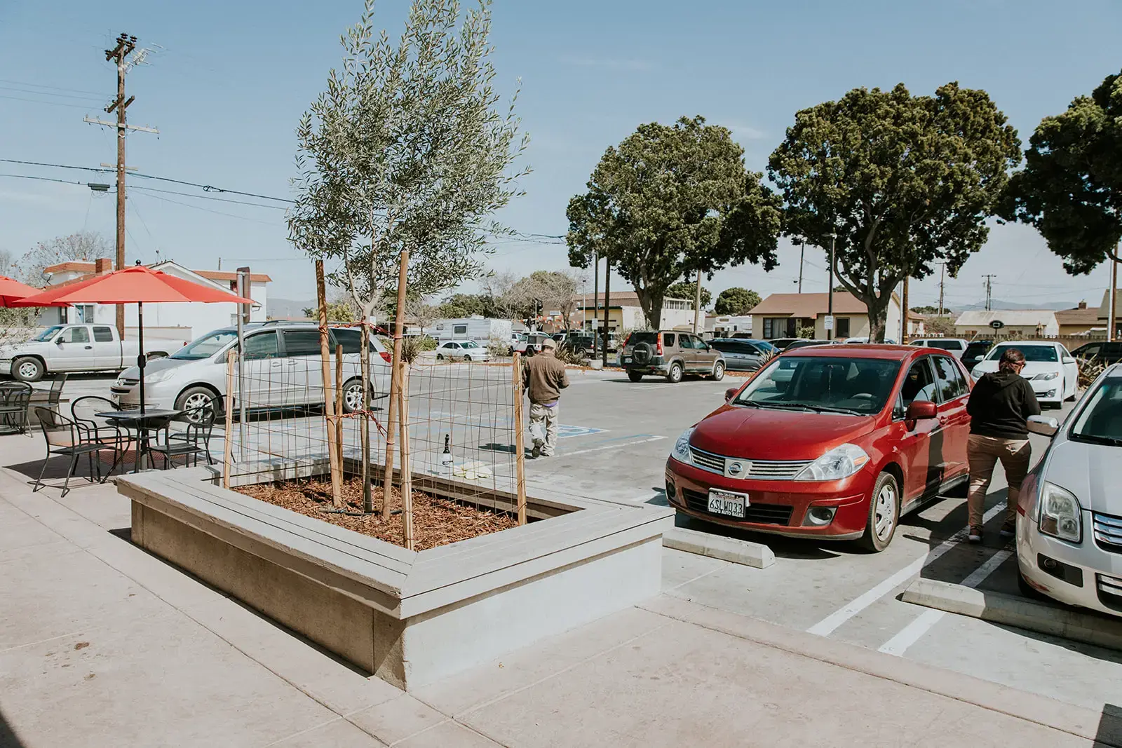Neighborhood Laundry - Image 6