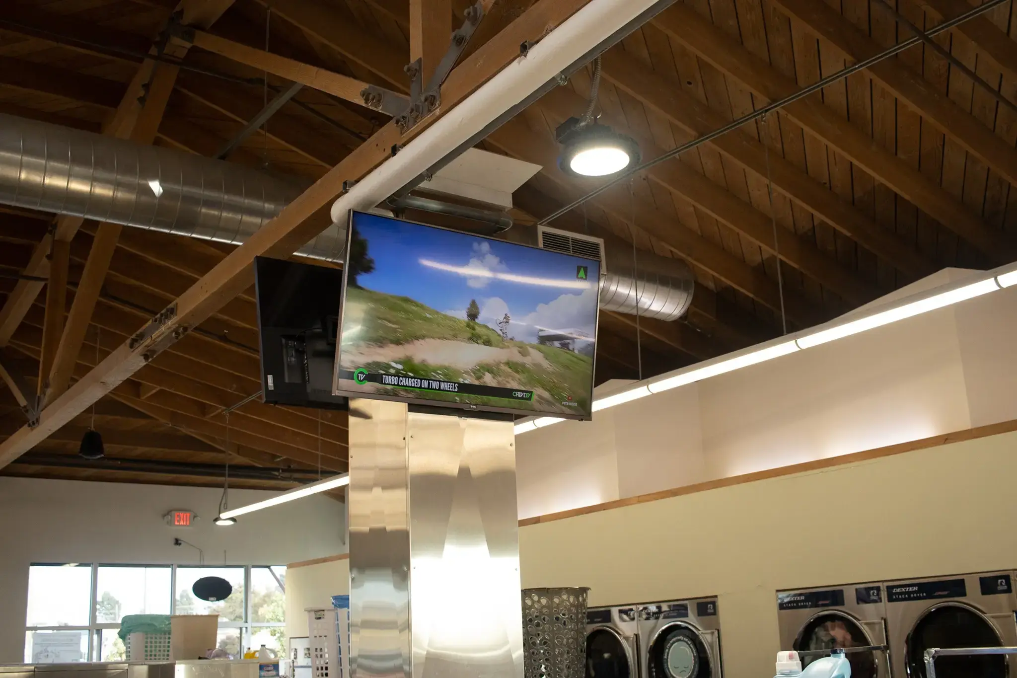 Neighborhood Laundry - Image 13
