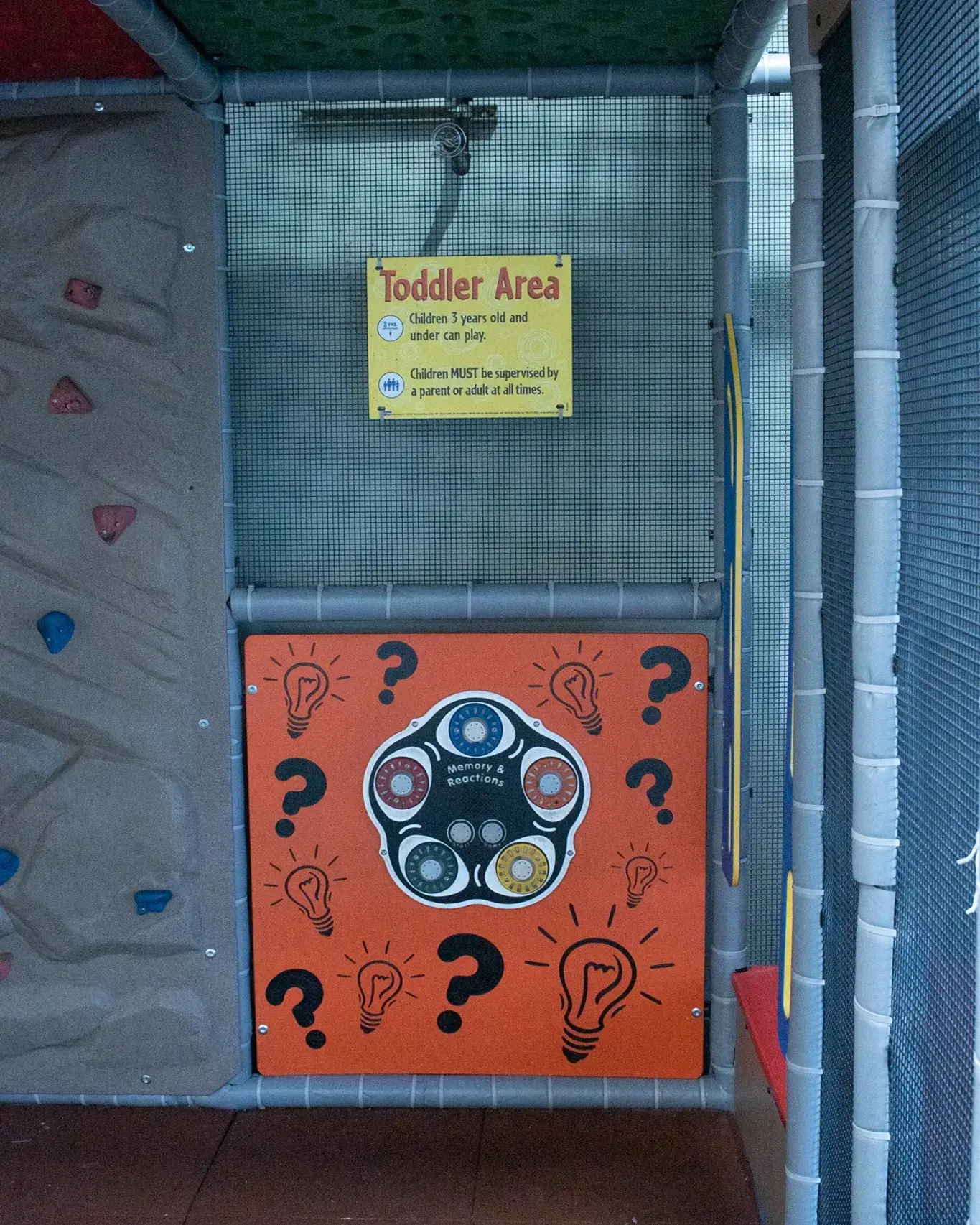 Neighborhood Laundry thumbnail 19