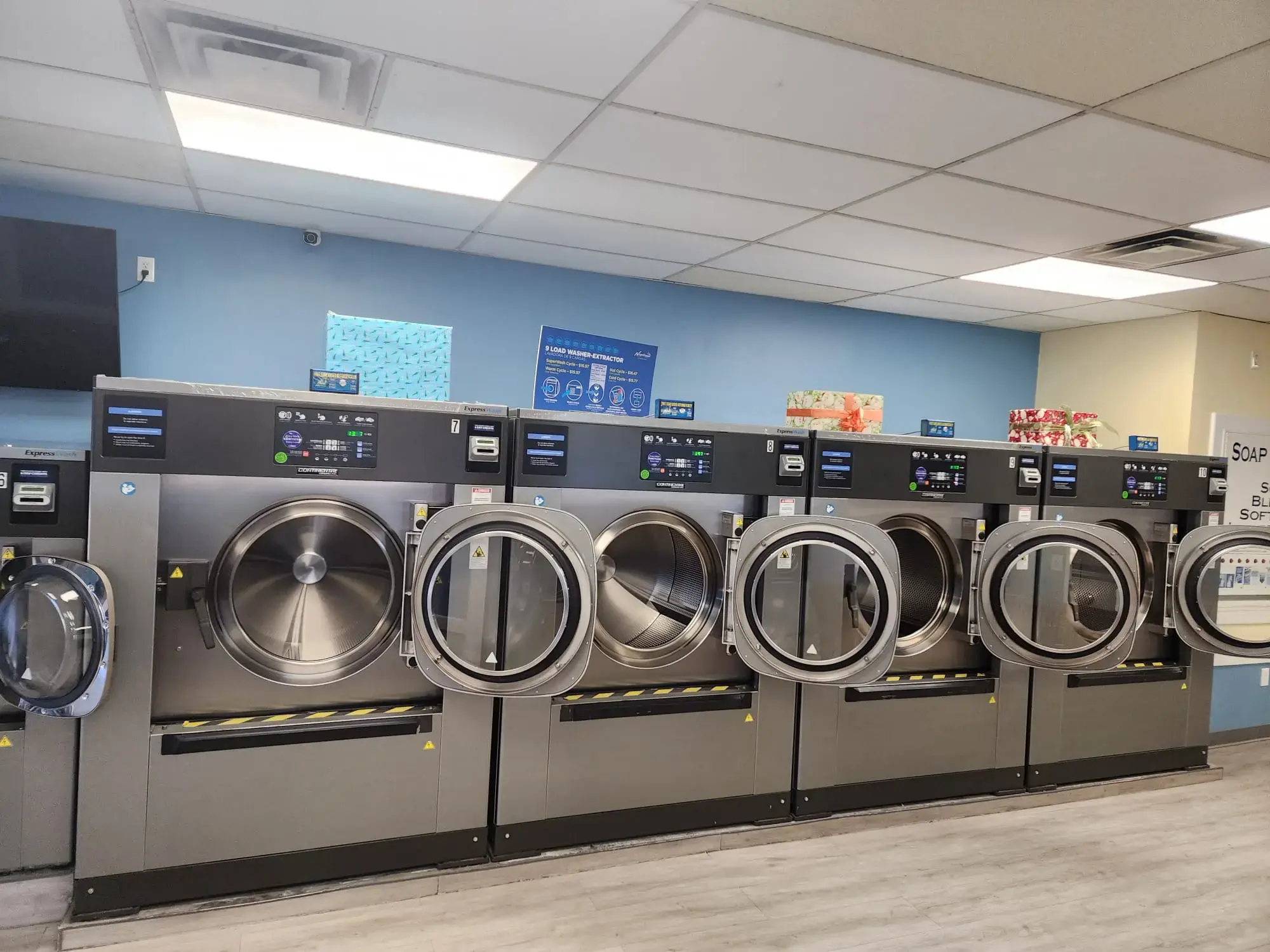 Neptune Laundromat thumbnail 13