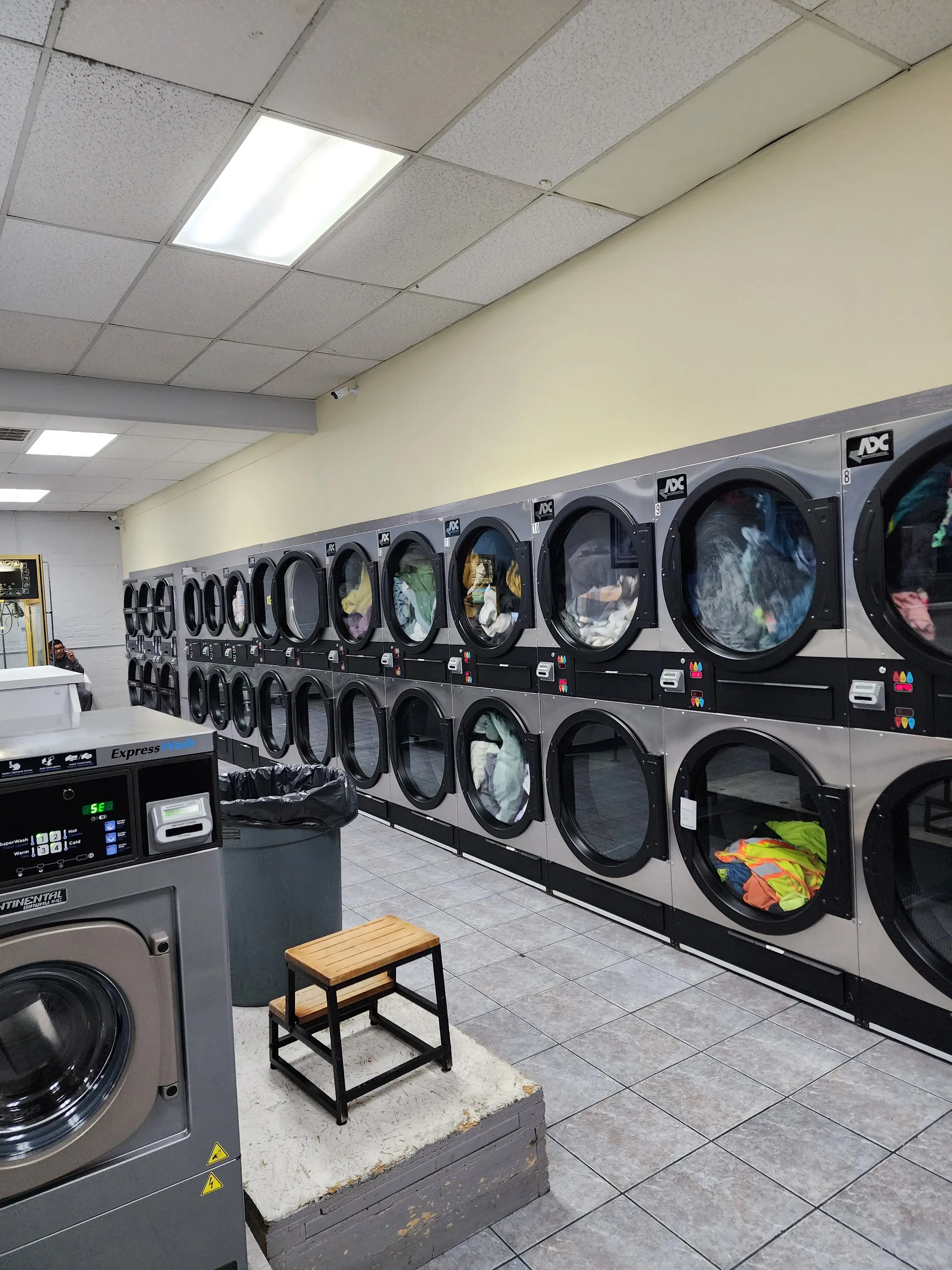 Neptune Laundromat thumbnail 1