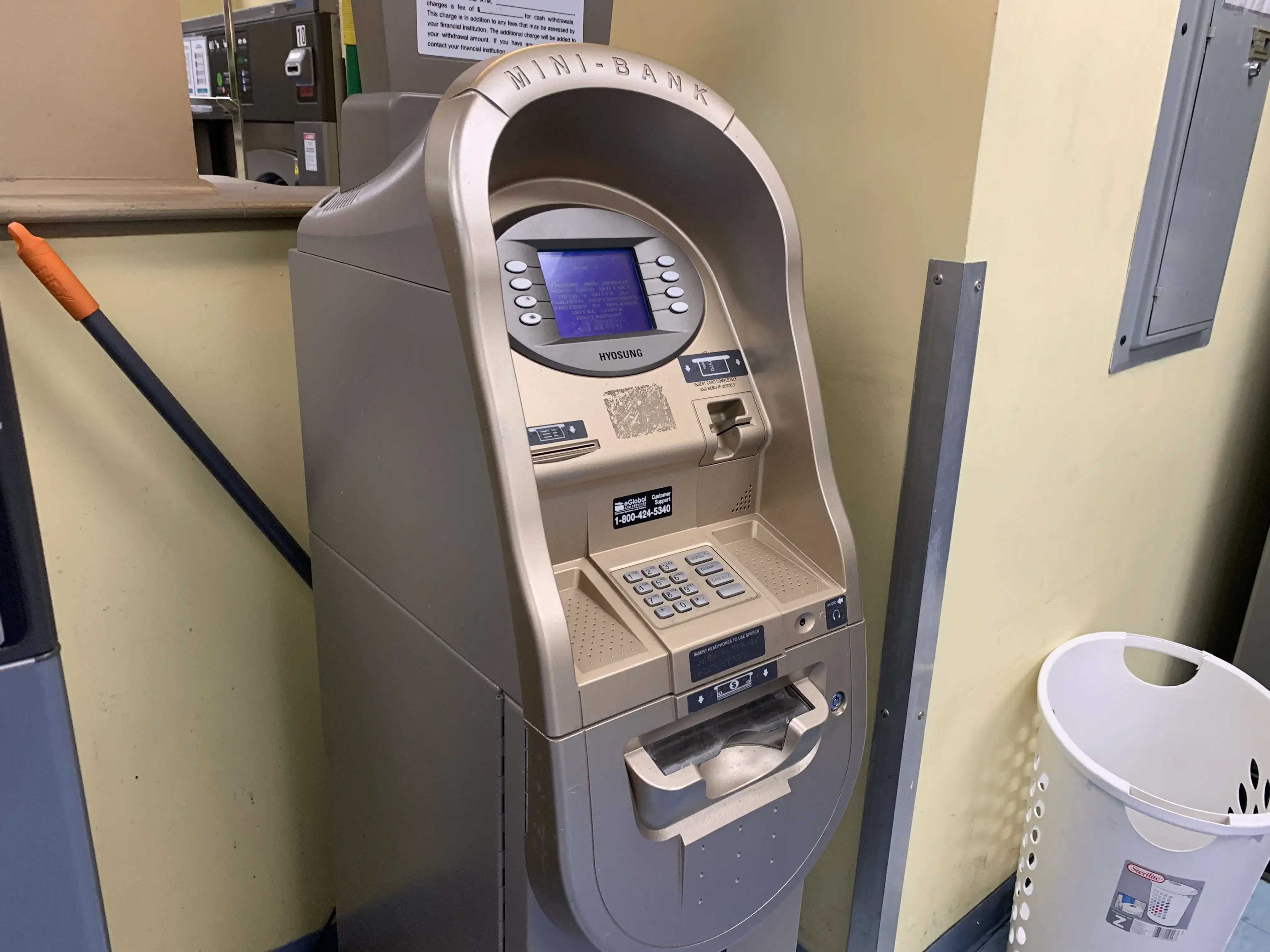 Neptune Laundromat thumbnail 10