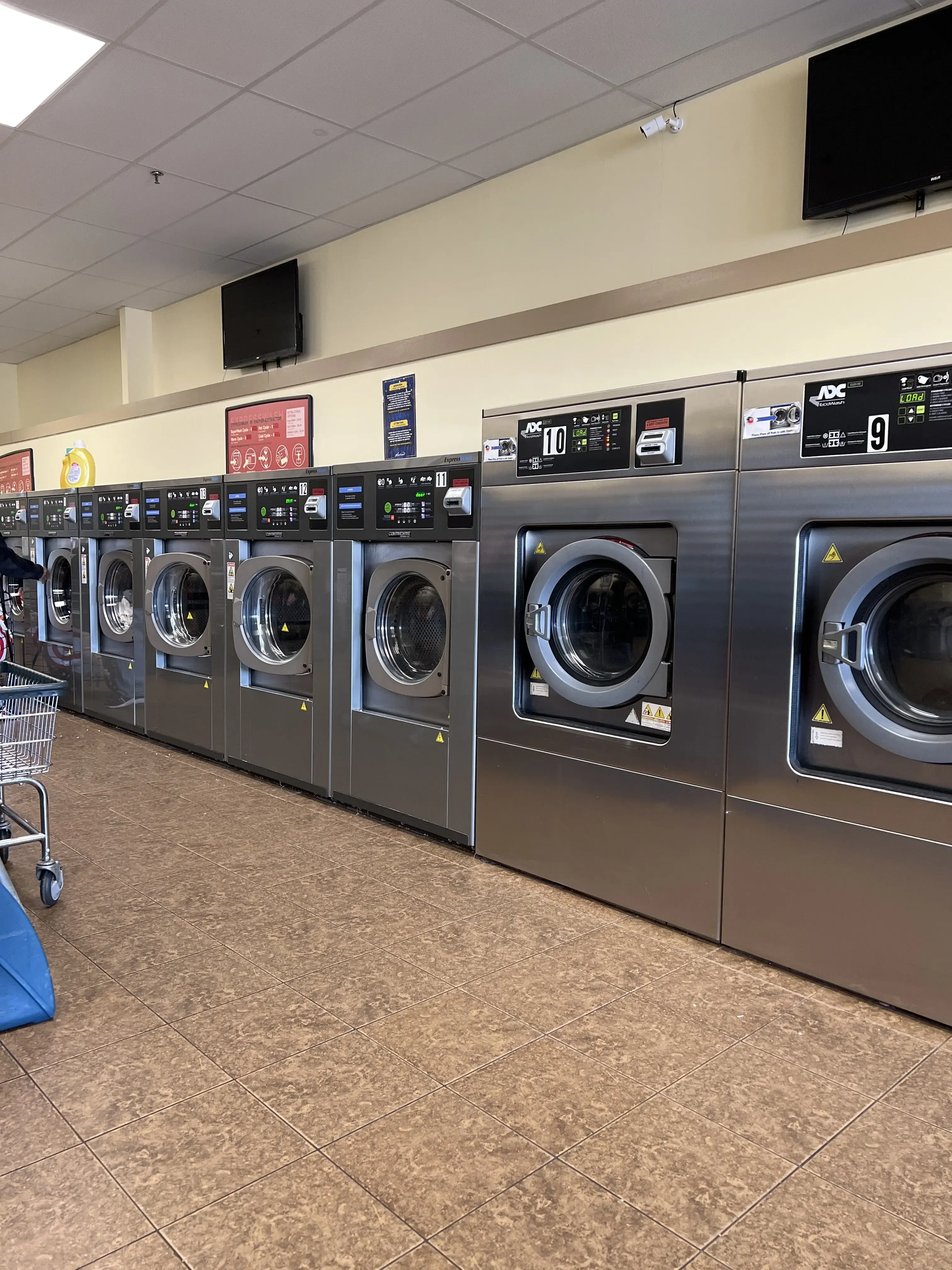 Neptune Laundromat thumbnail 16