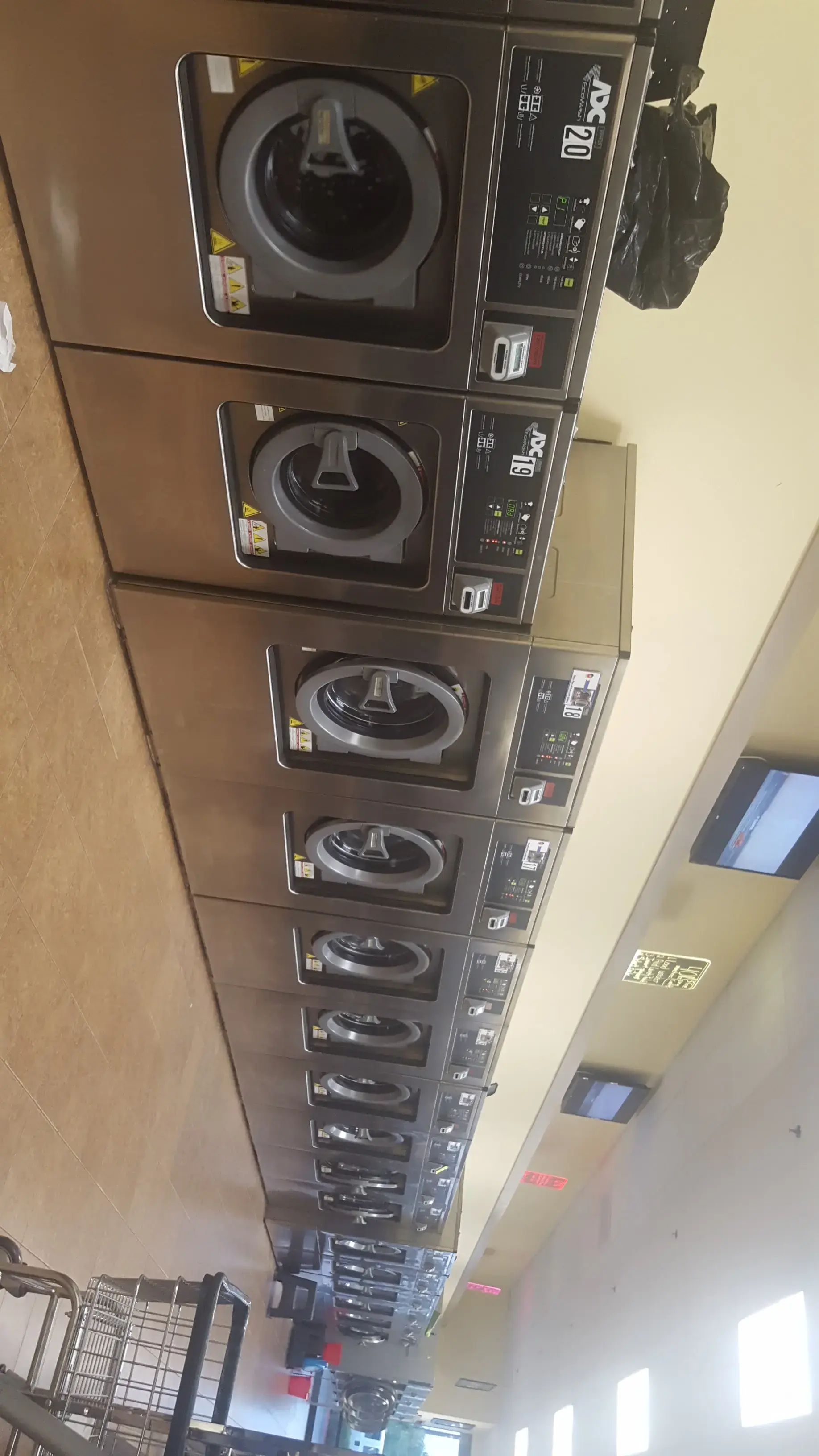 Neptune Laundromat thumbnail 18