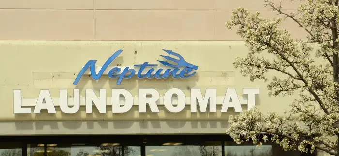 Neptune Laundromat thumbnail 13