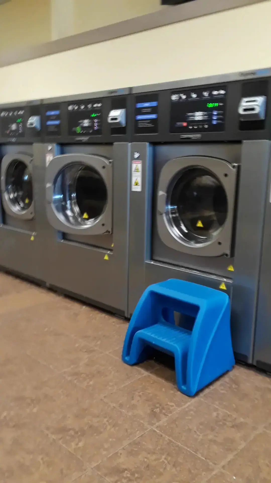 Neptune Laundromat thumbnail 20
