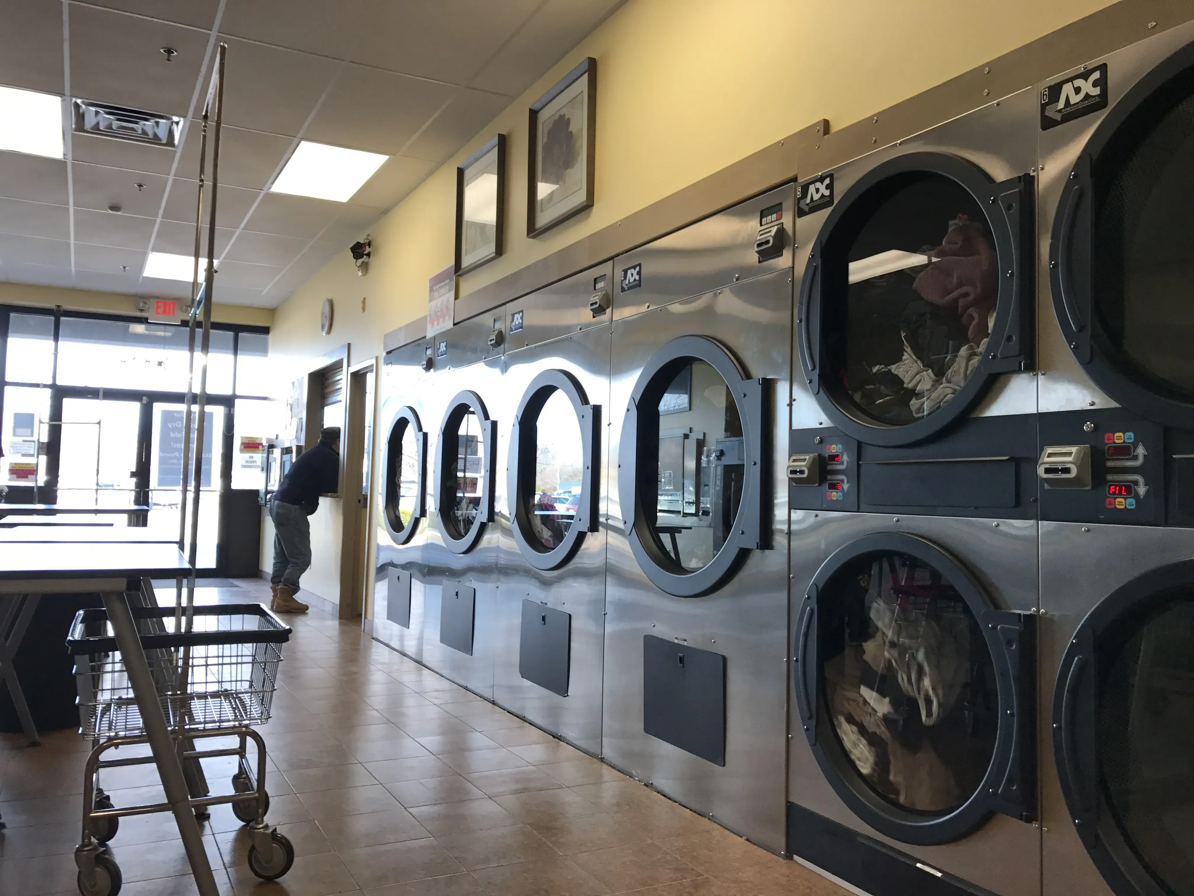 Neptune Laundromat thumbnail 9