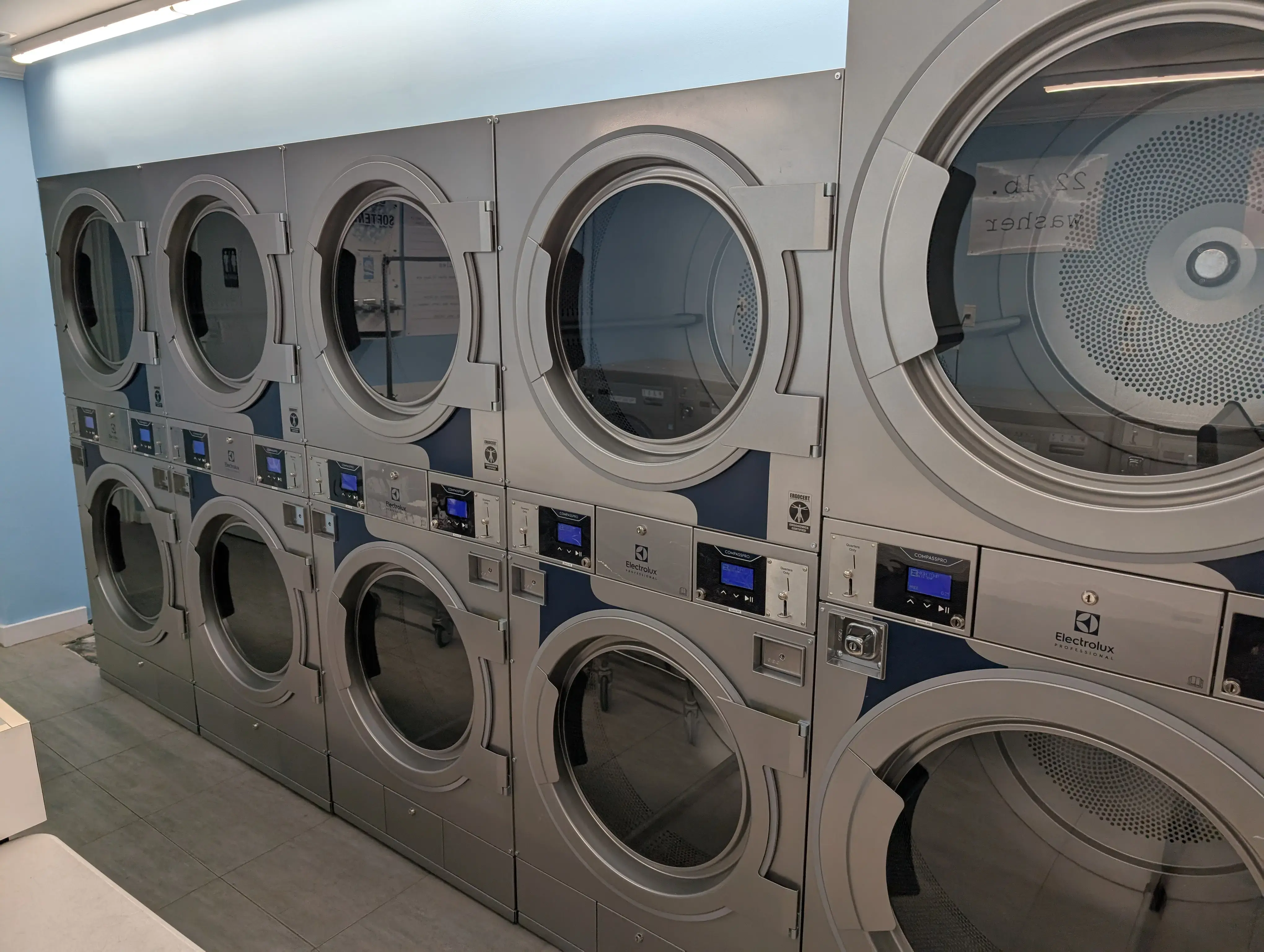 New Canaan Laundromat thumbnail 9