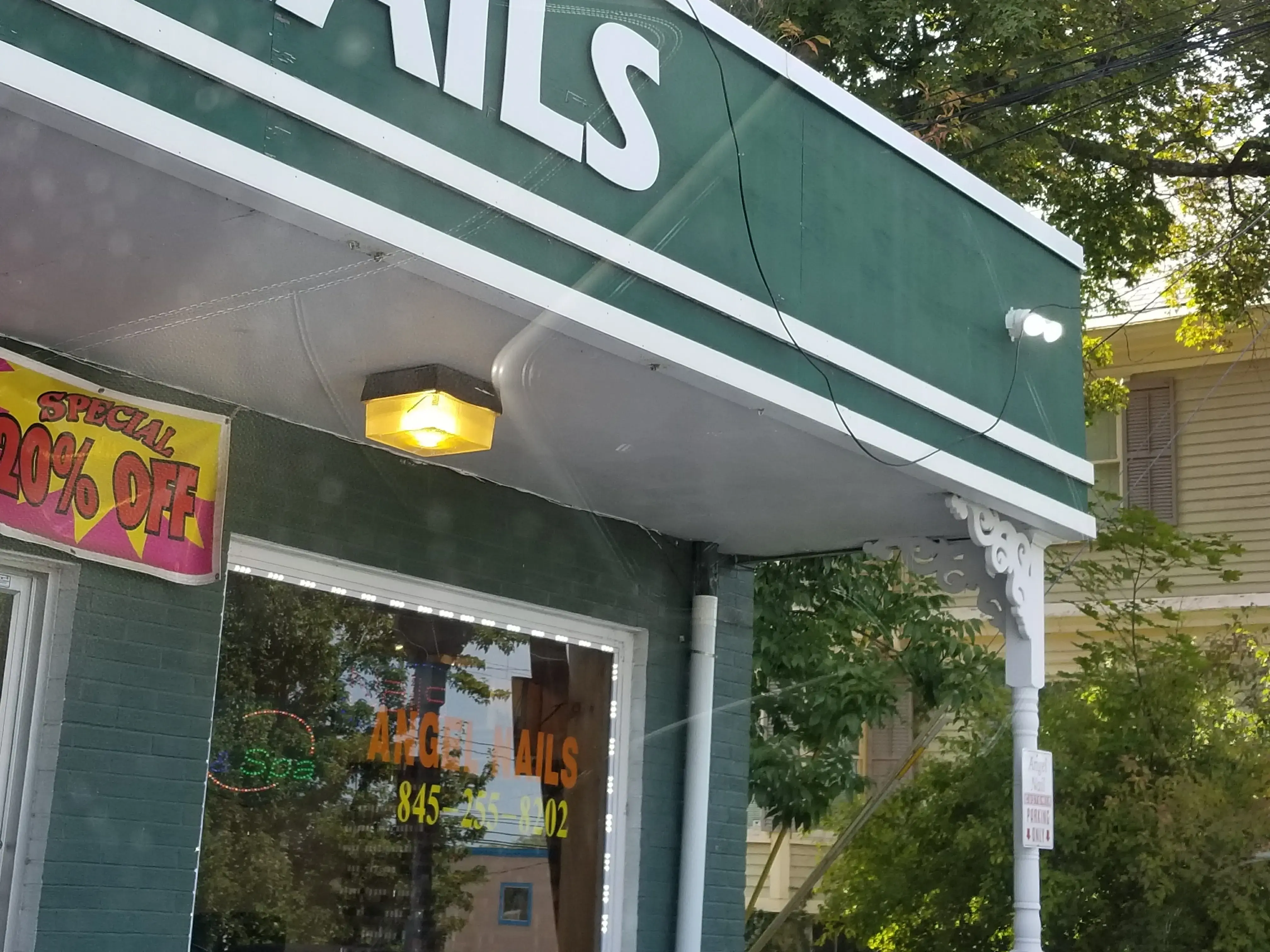 New Paltz Express Laundry - Image 6