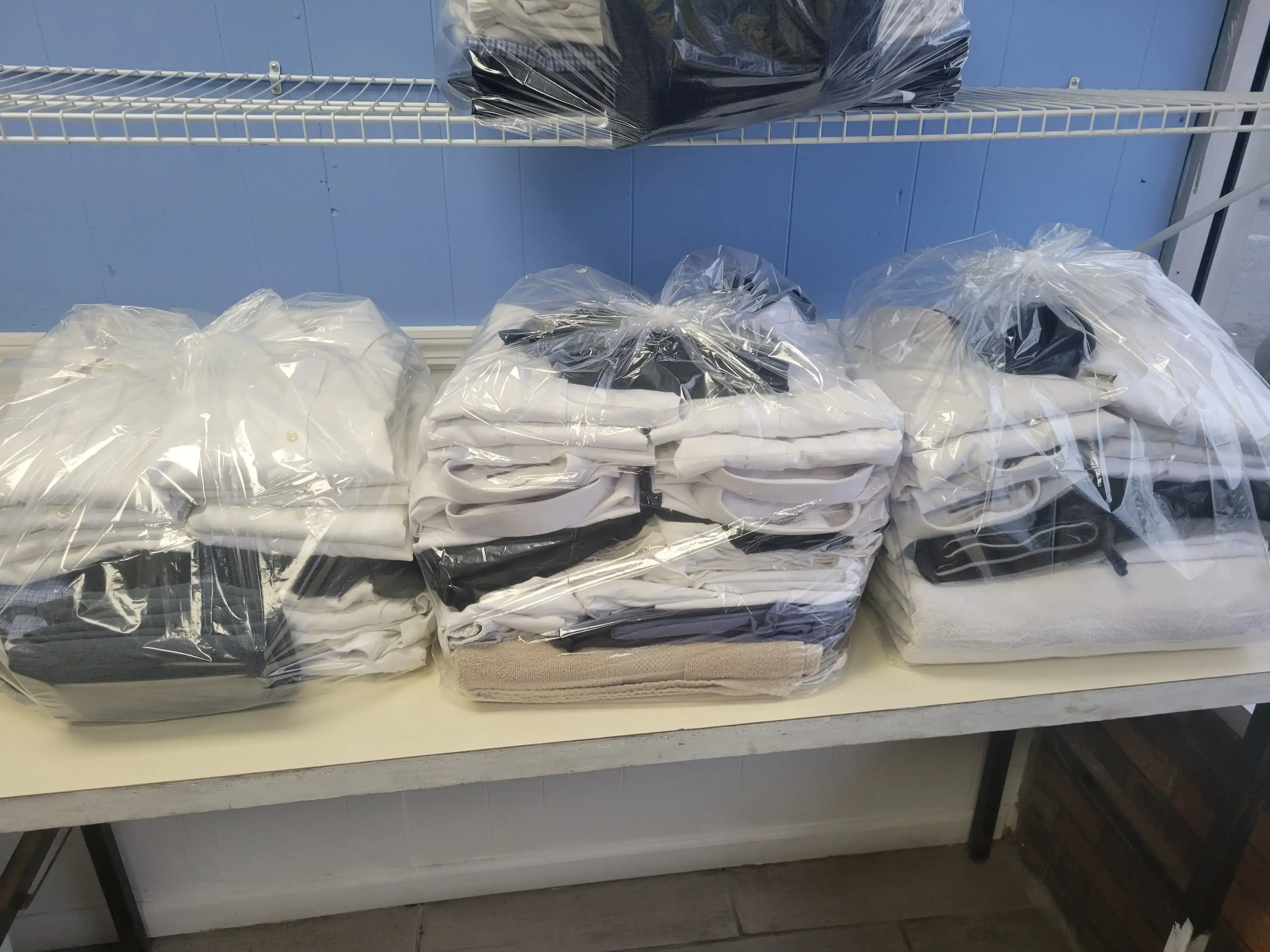 New Pomona Laundromat - Image 16