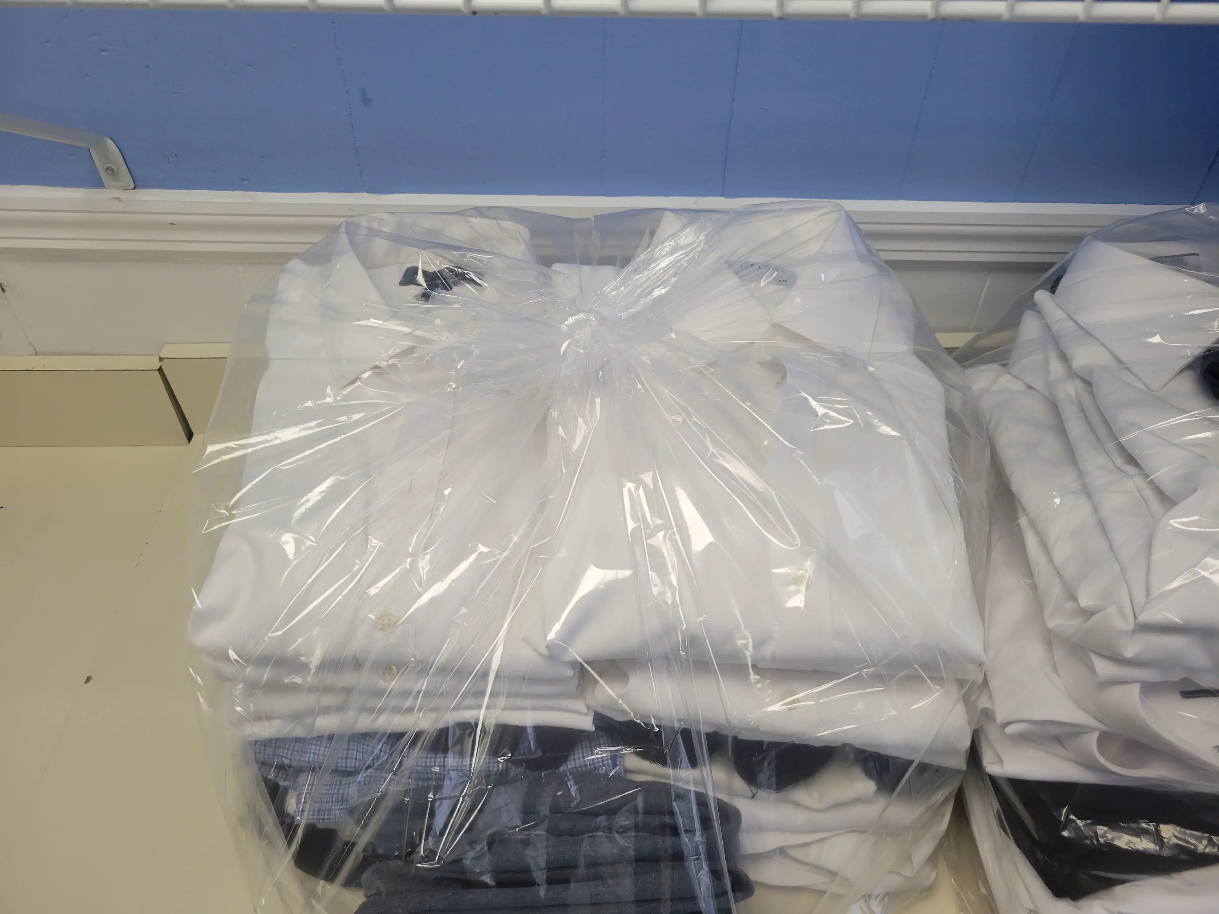 New Pomona Laundromat - Image 14