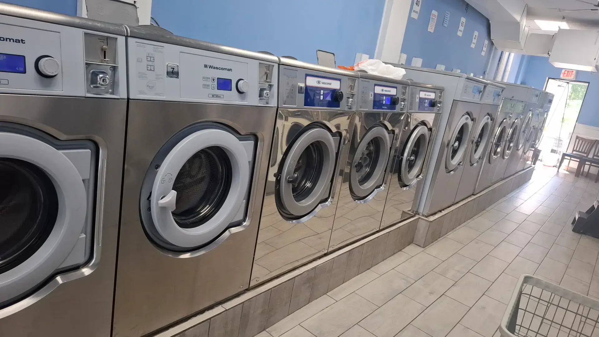 New Pomona Laundromat thumbnail 2