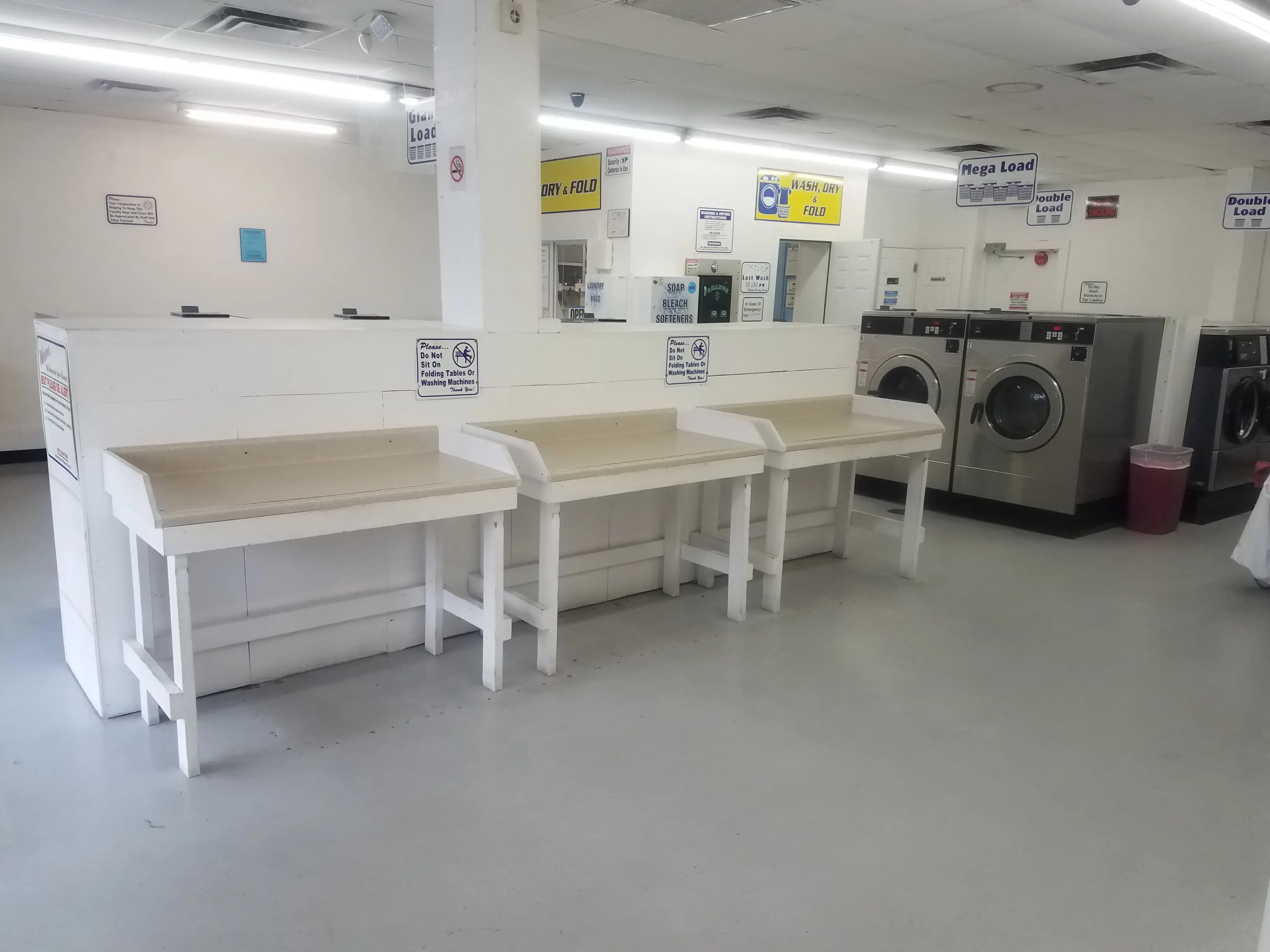 New Port Richey Laundromat thumbnail 17