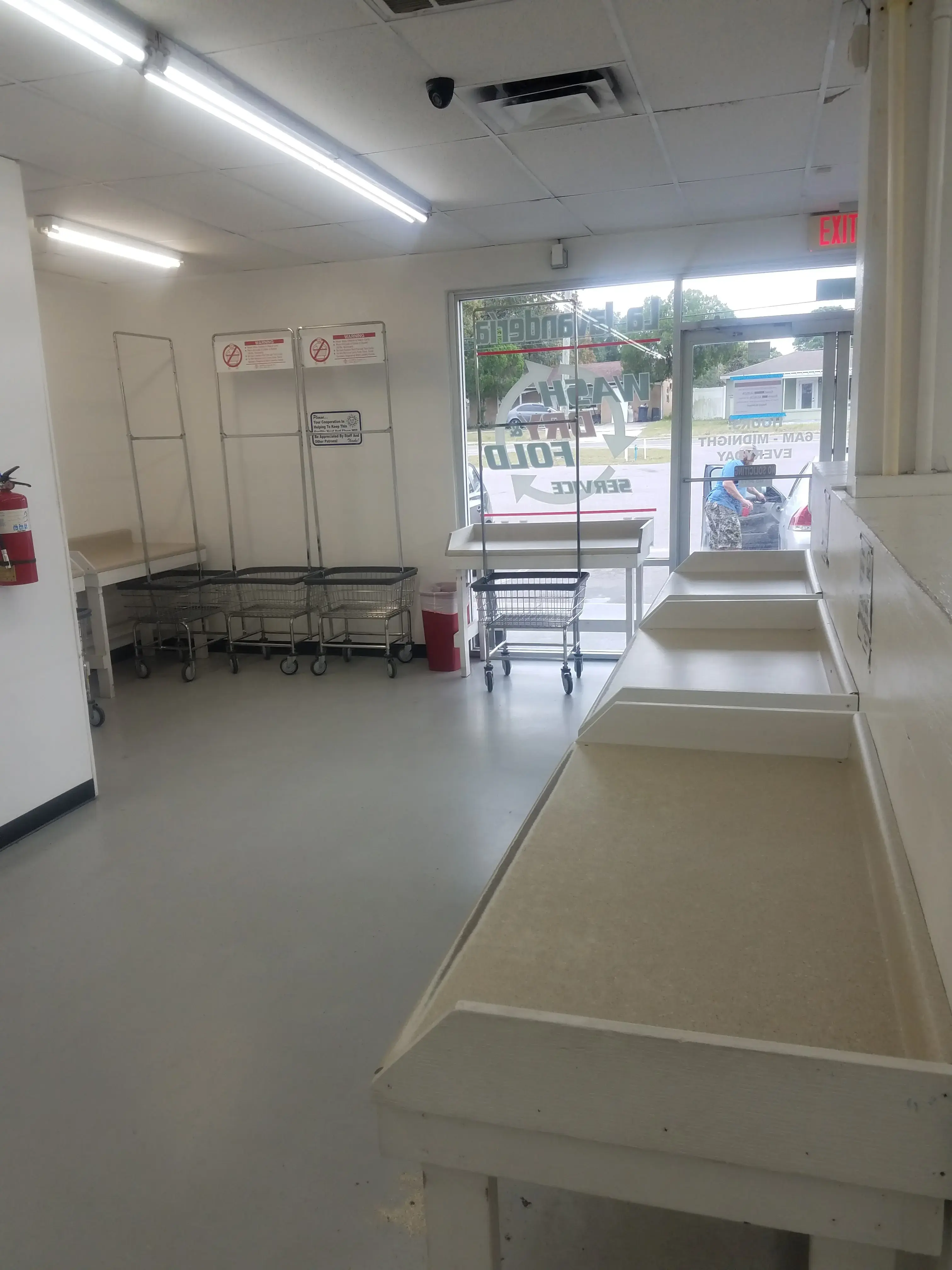 New Port Richey Laundromat thumbnail 9