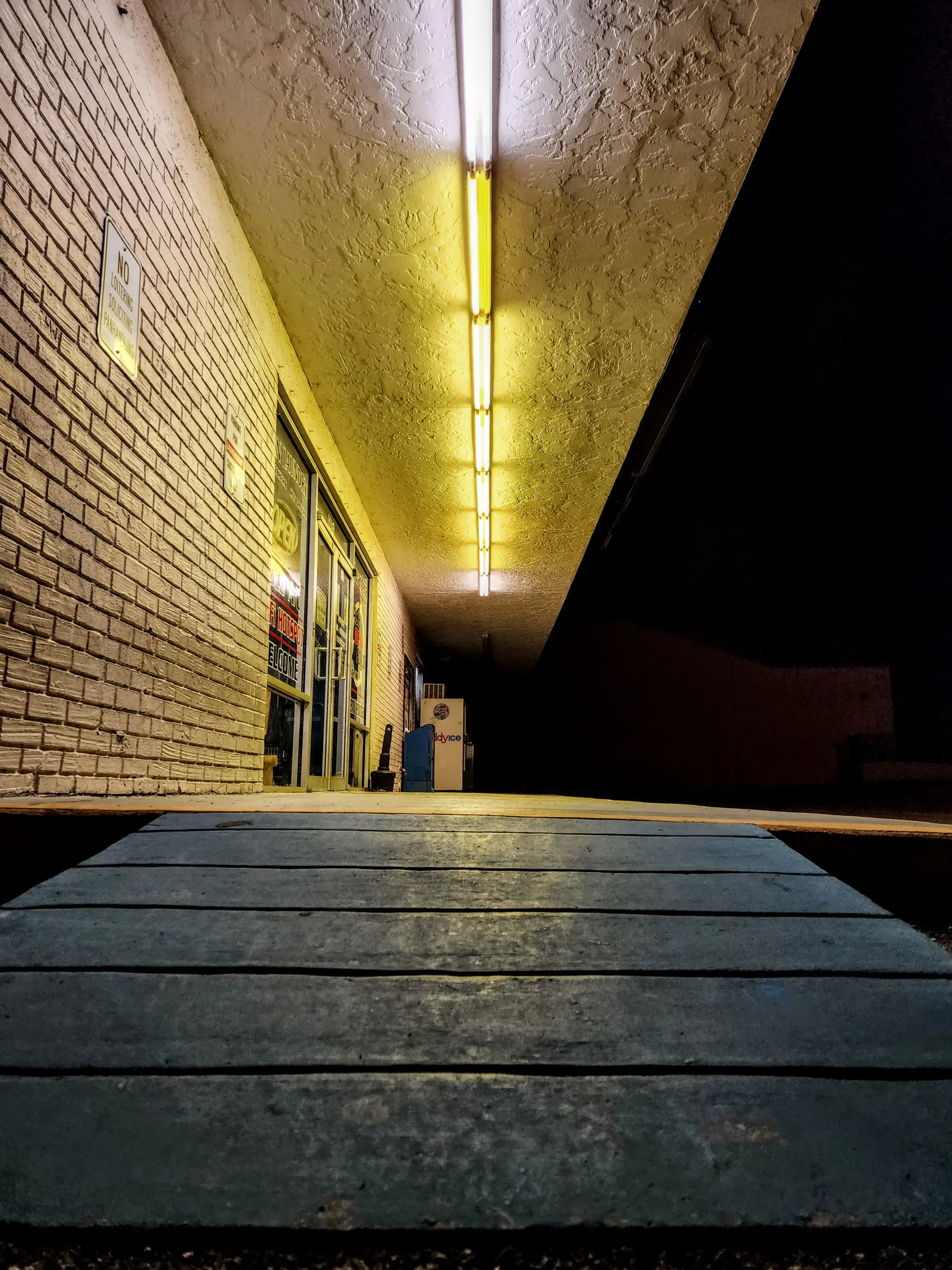 New Port Richey Laundromat - Image 15