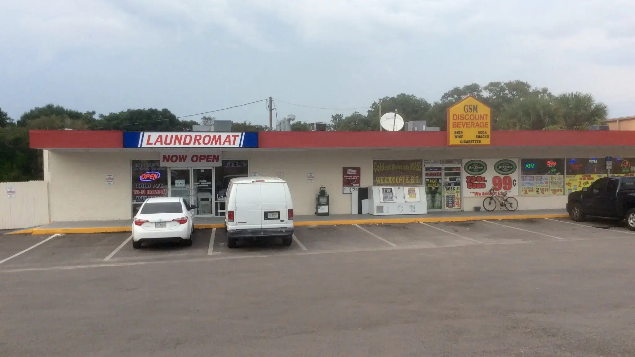 New Port Richey Laundromat - Image 2