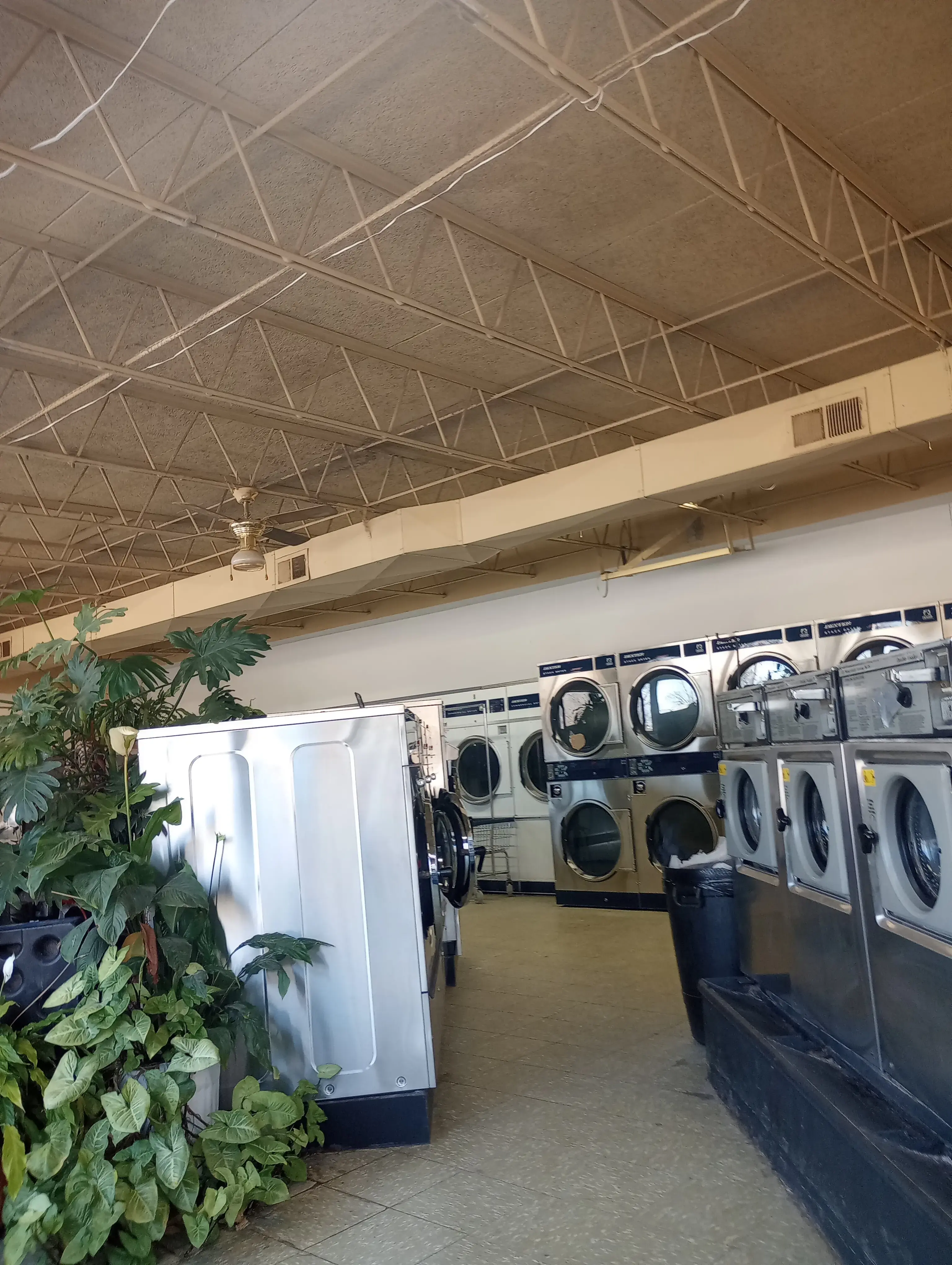 New Providence Super Laundromat location