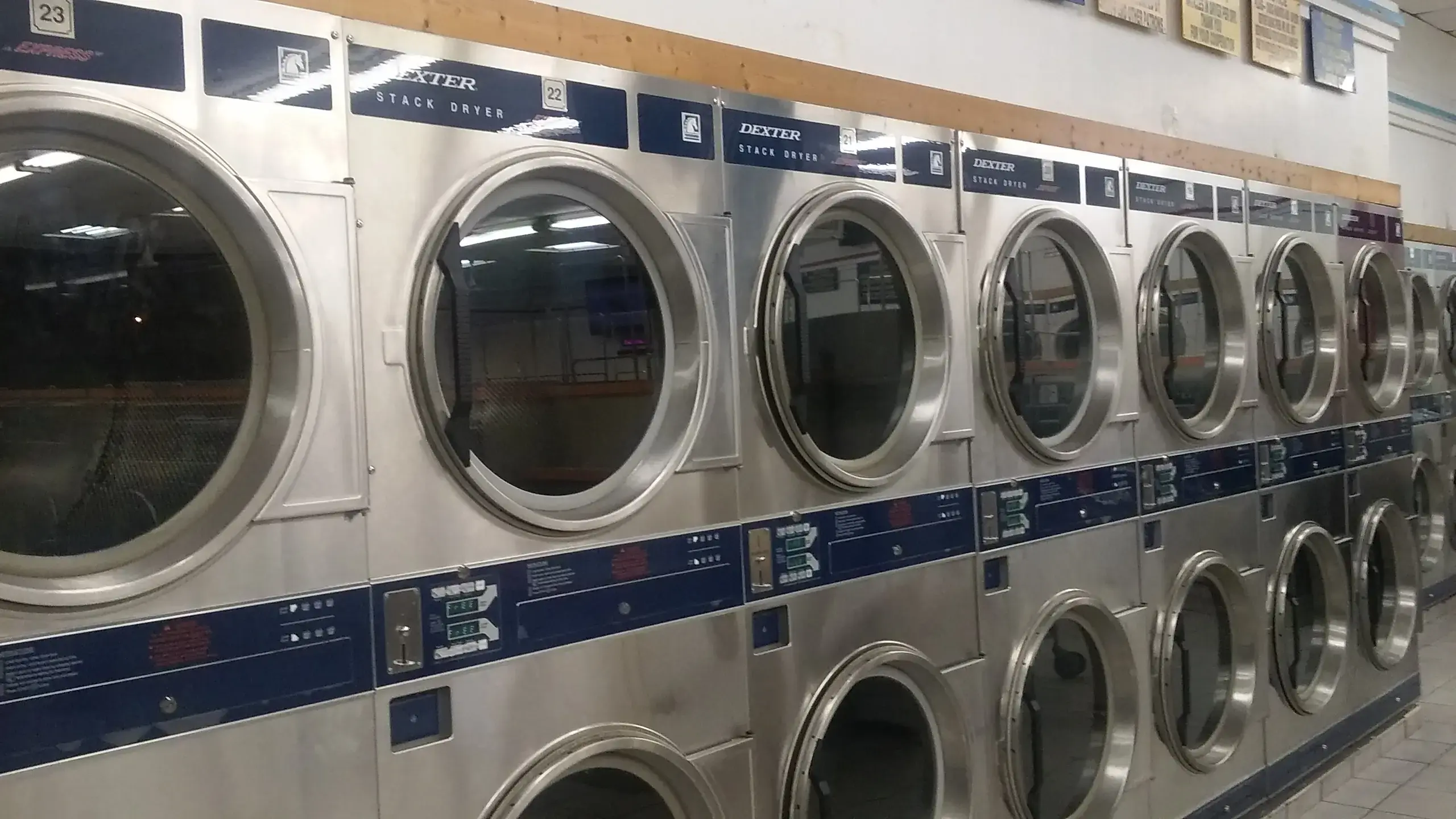 New Sudz Coin Laundromat - Image 19