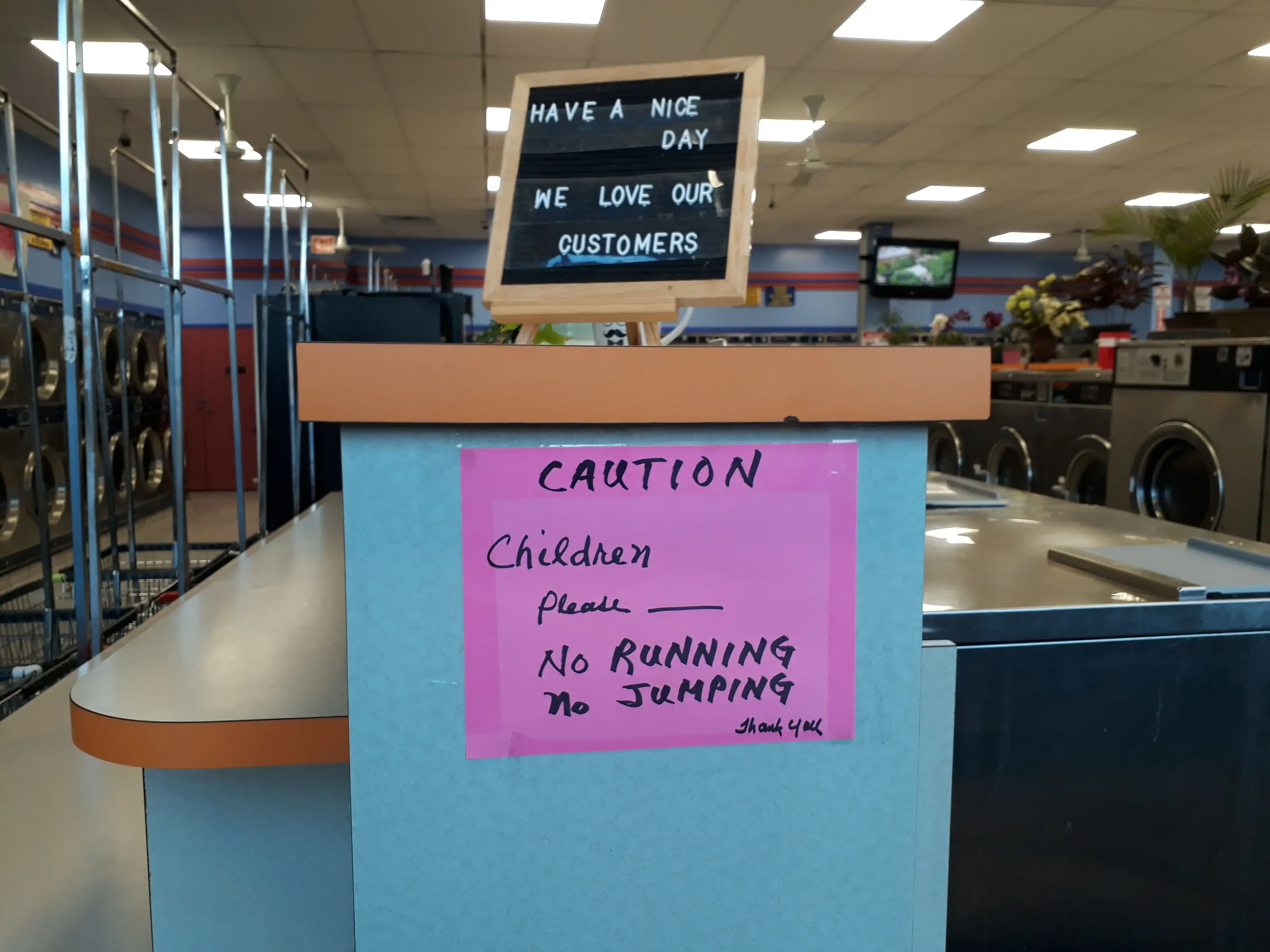 New Sudz Coin Laundromat - Image 9