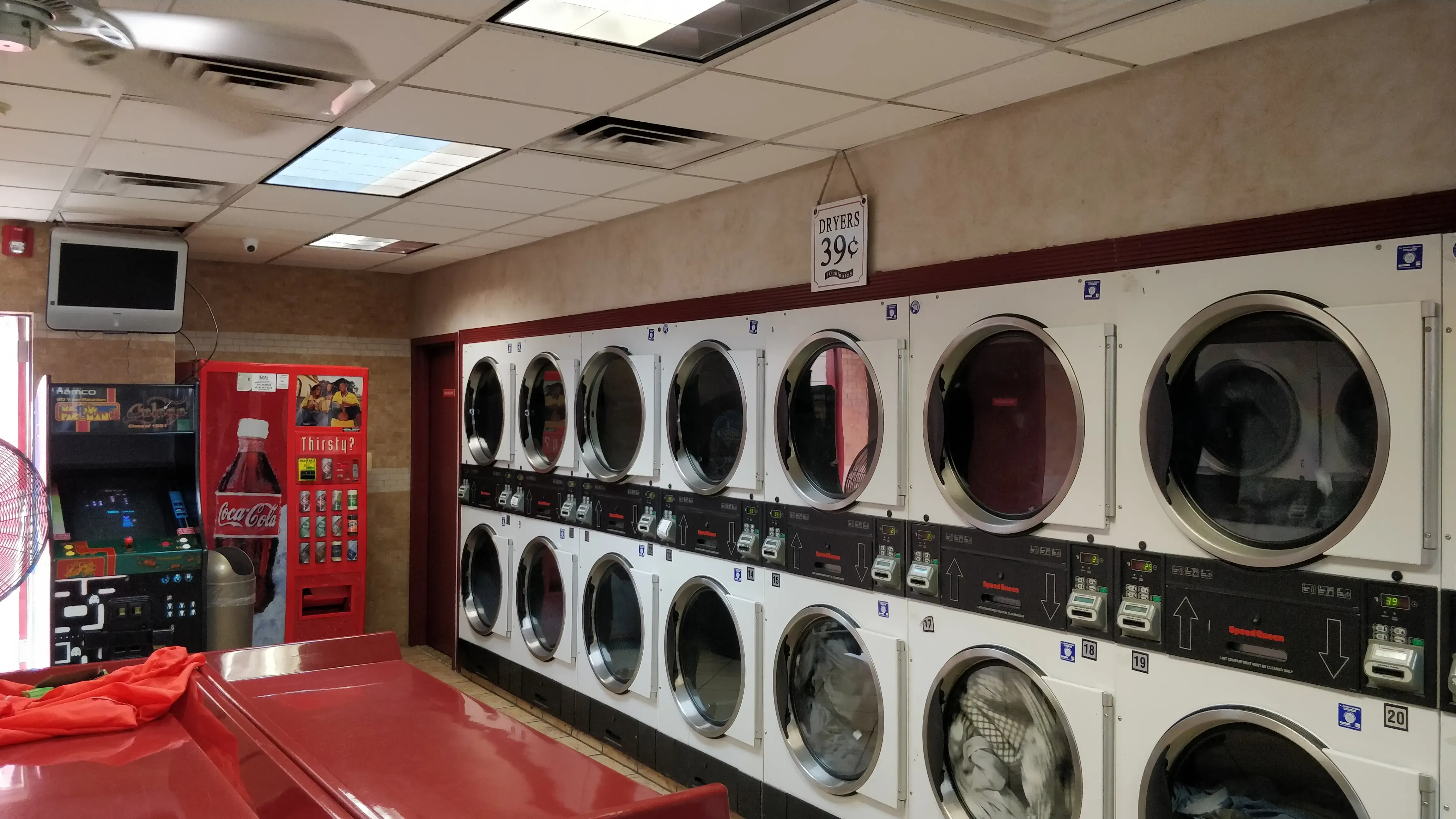 New Tumble Wash & Dry Laundromat thumbnail 18