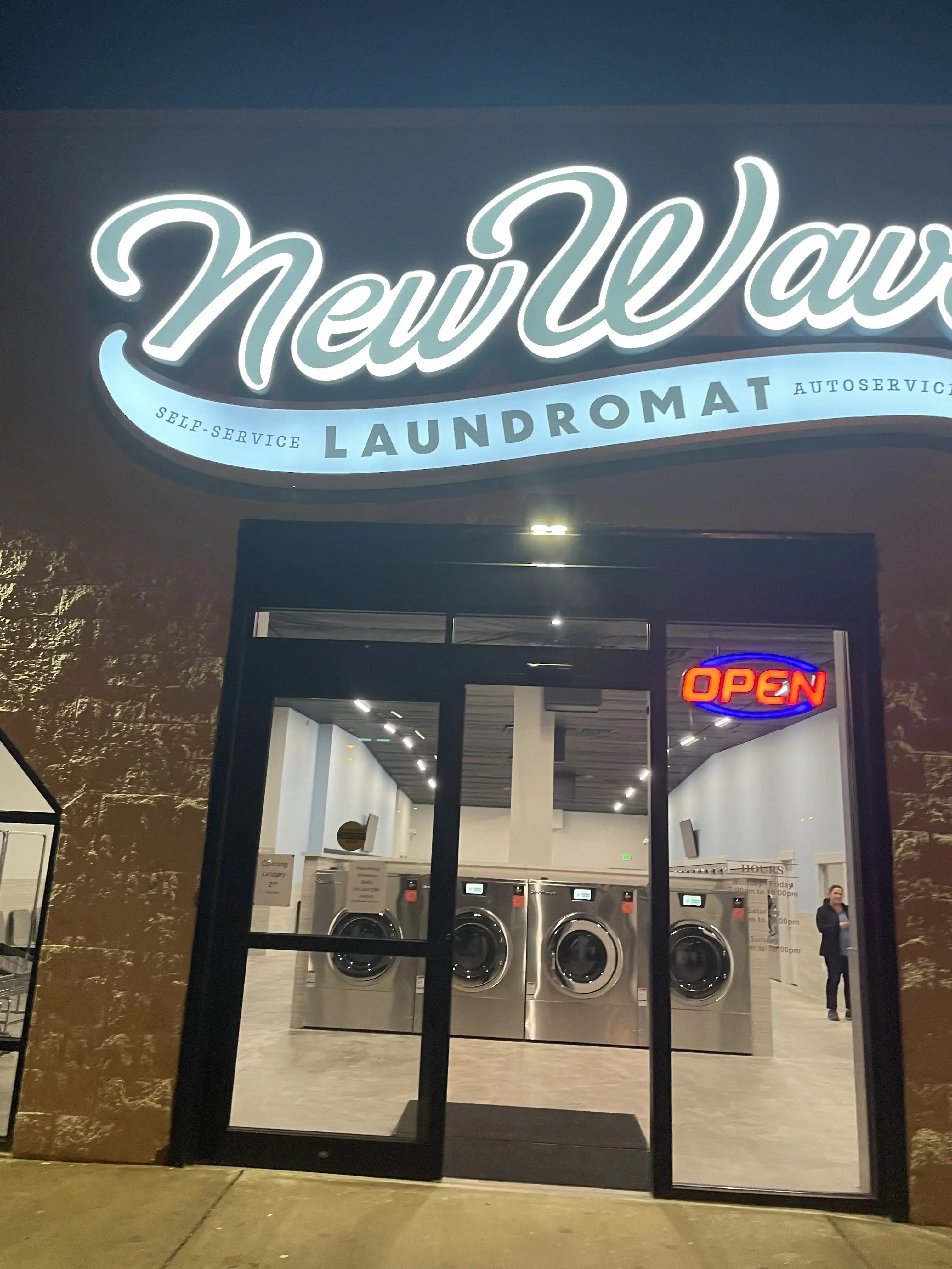 New Wave Laundromat (Salem - Lancaster) - Image 11