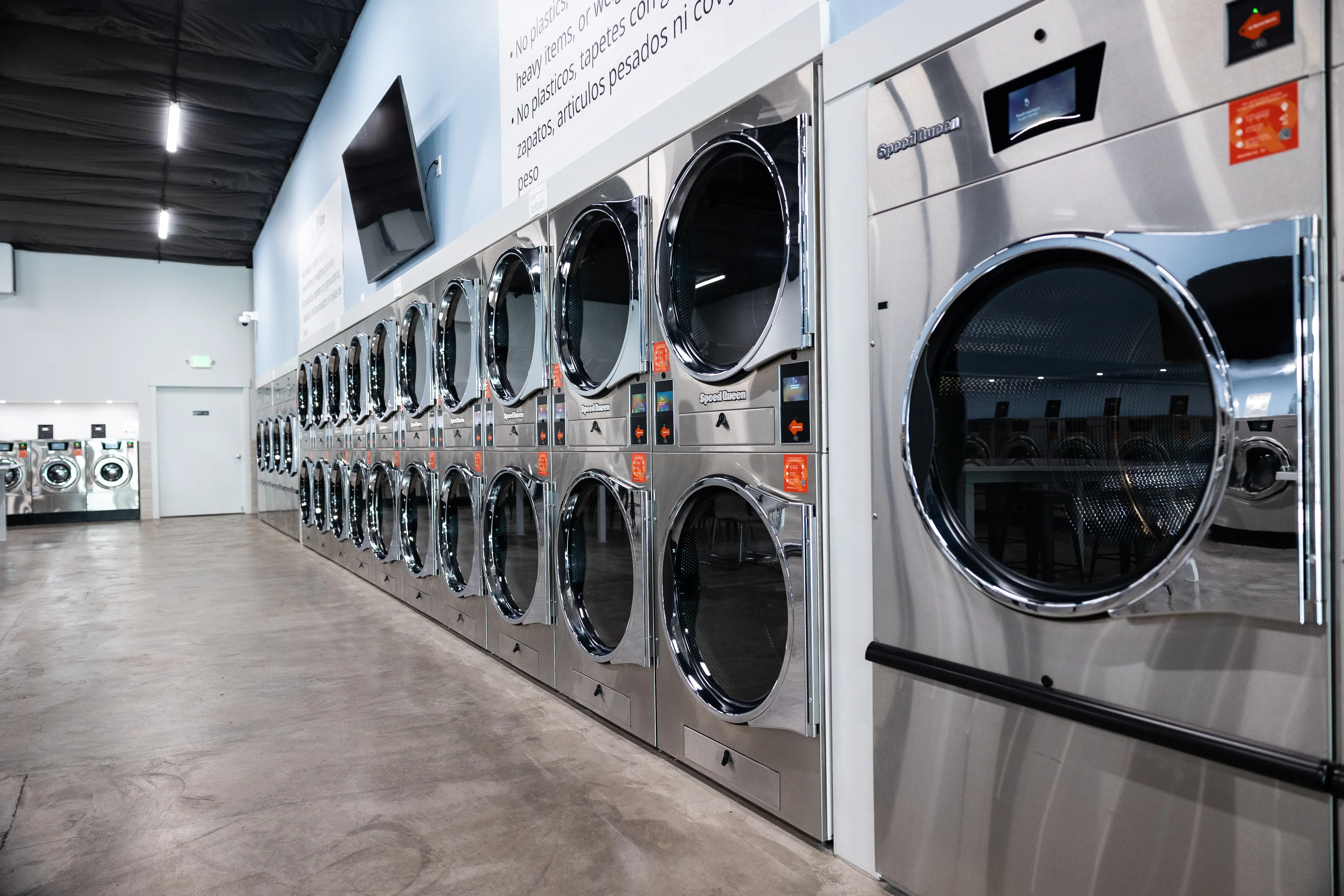 New Wave Laundromat (Salem - Lancaster) thumbnail 5