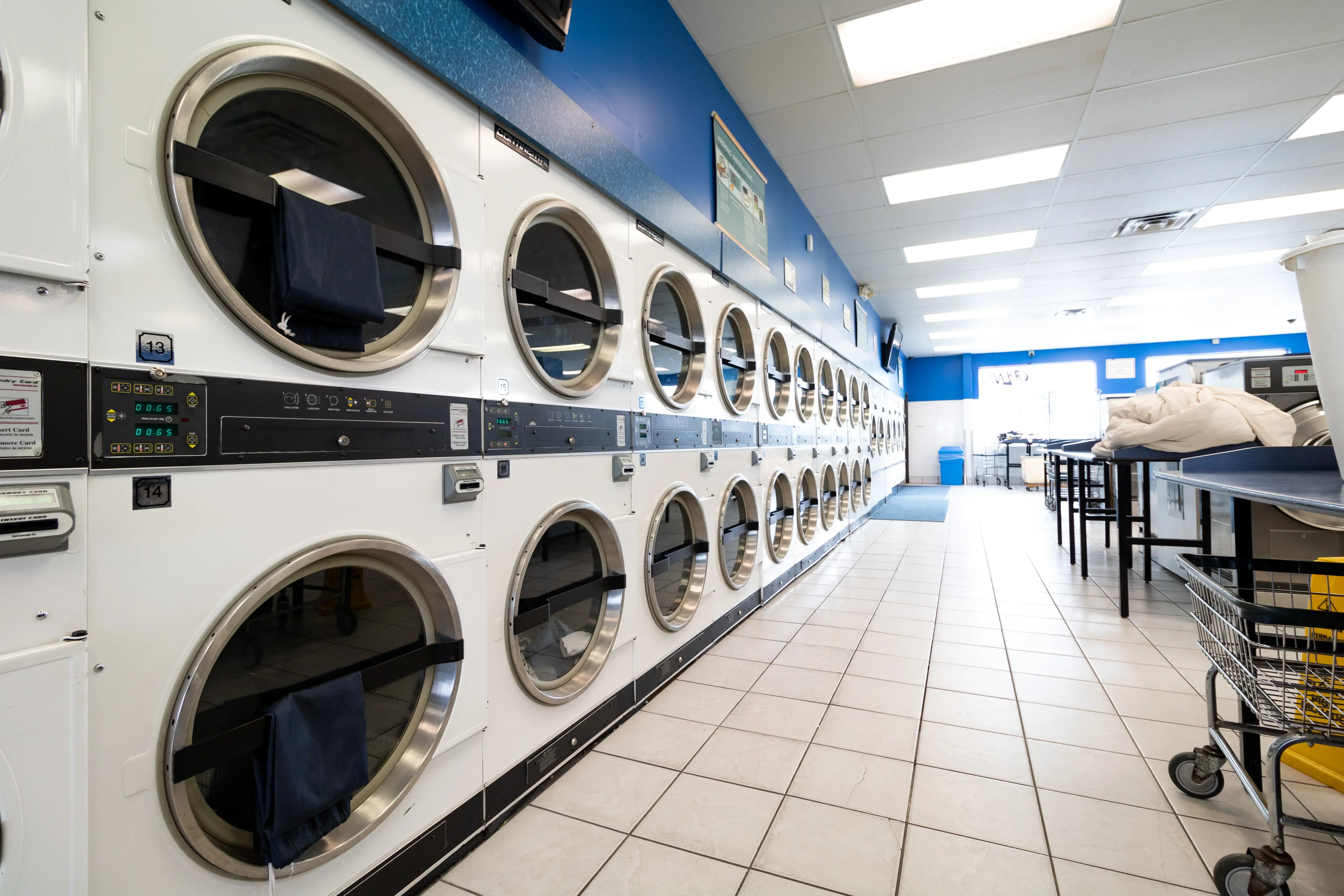 New Wave Laundromat - Image 19