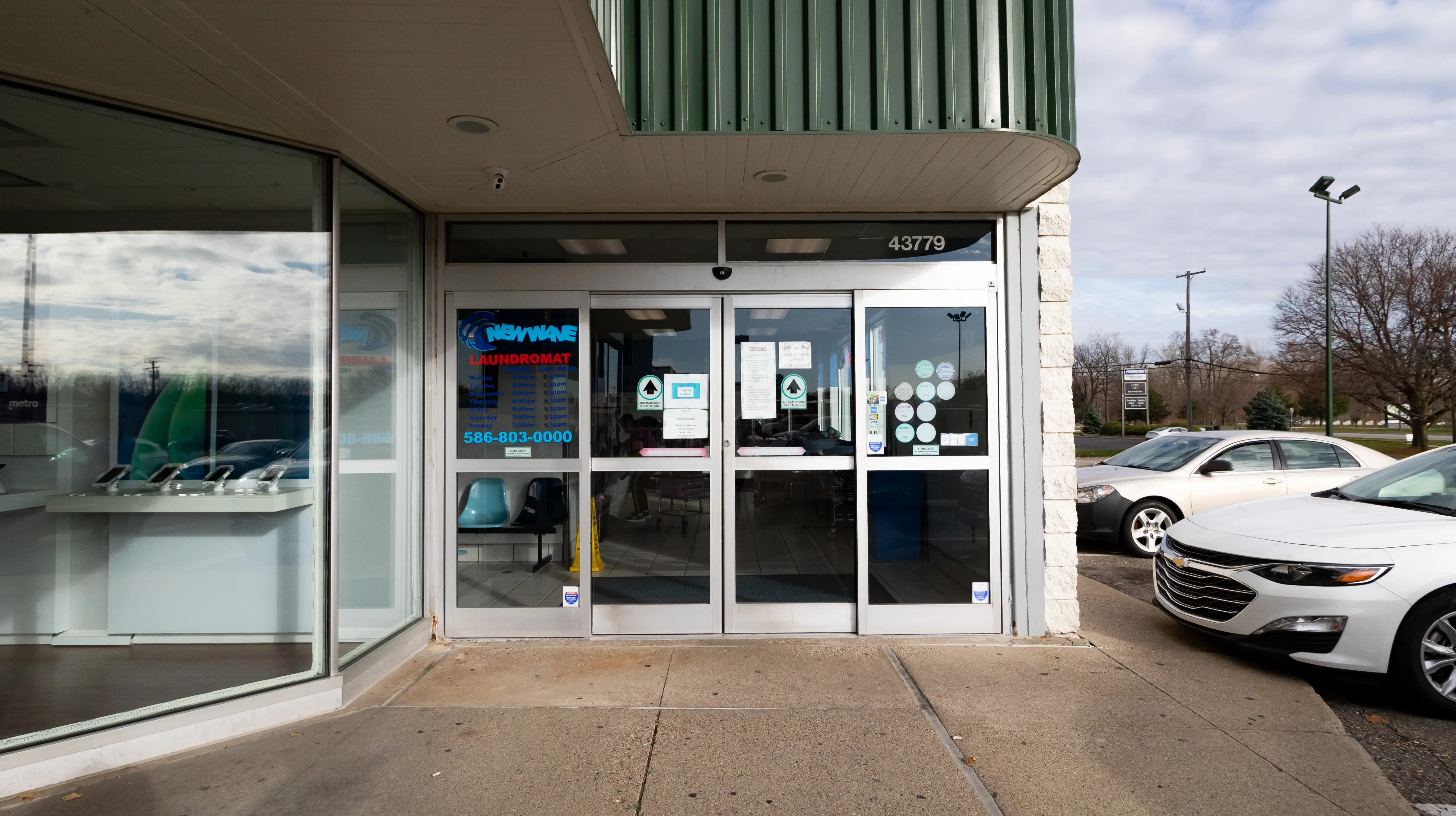 New Wave Laundromat thumbnail 5