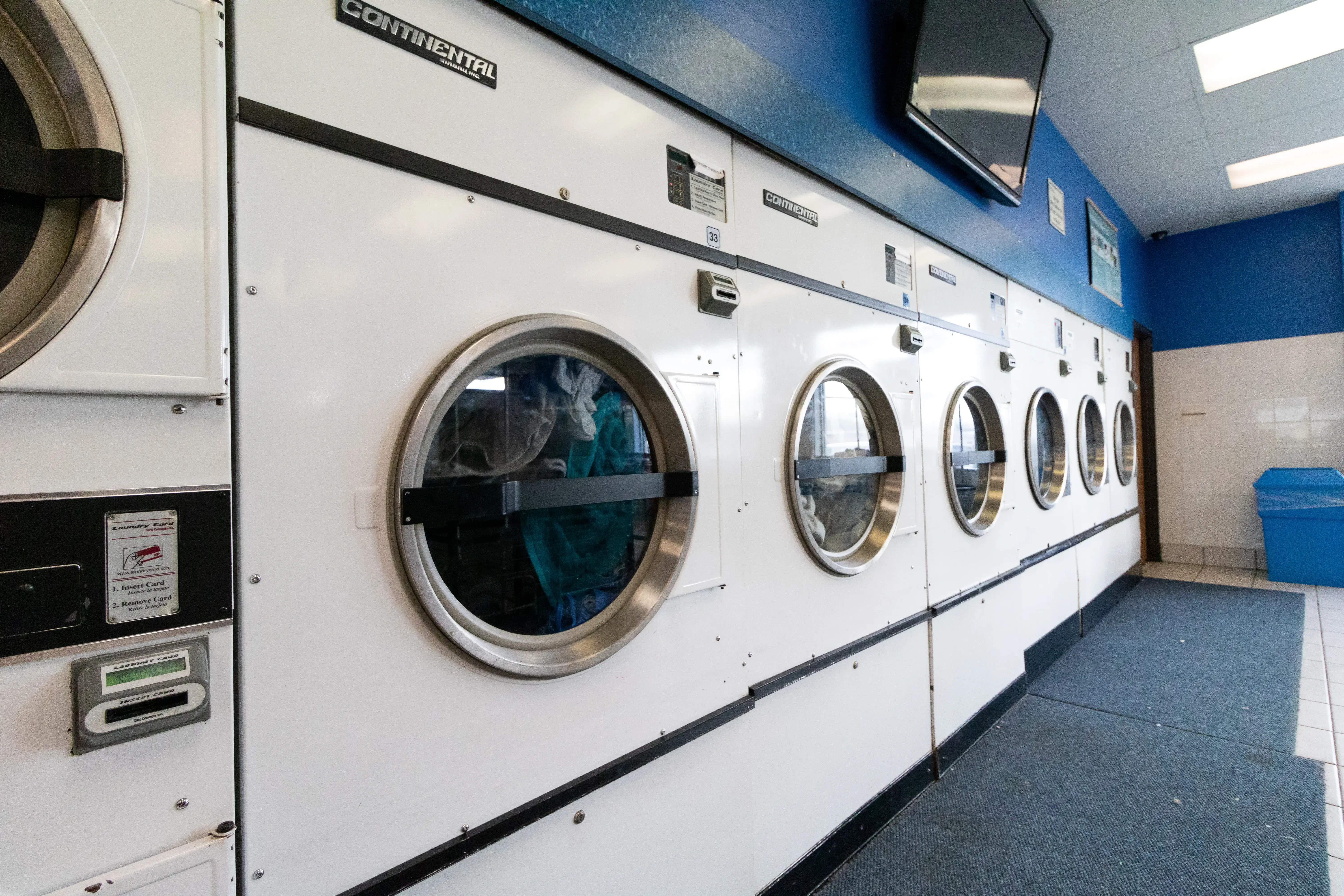New Wave Laundromat - Image 18