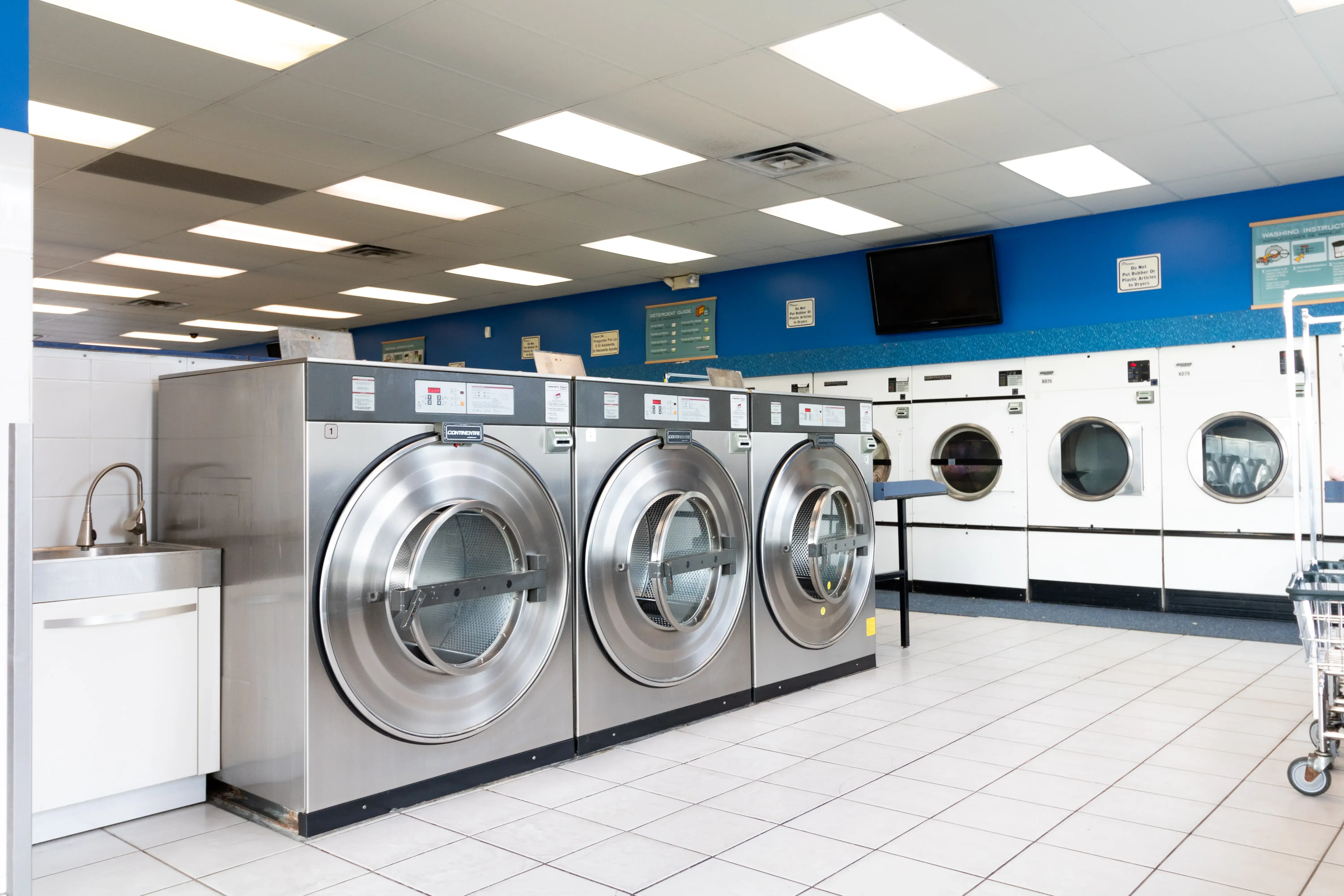 New Wave Laundromat thumbnail 1