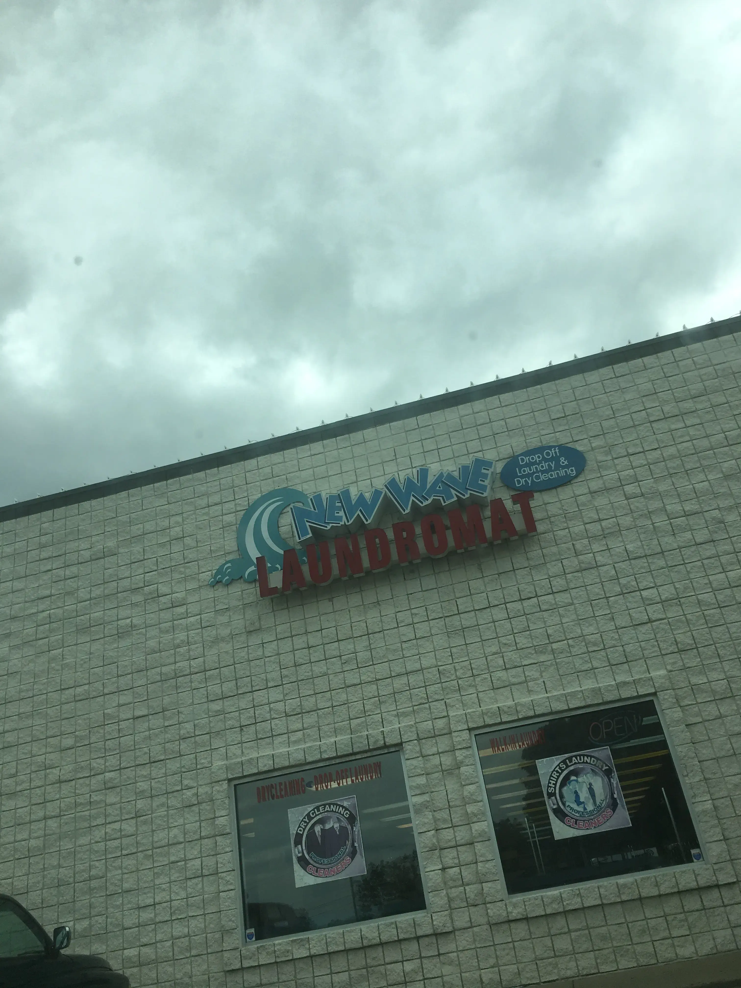 New Wave Laundromat - Image 20