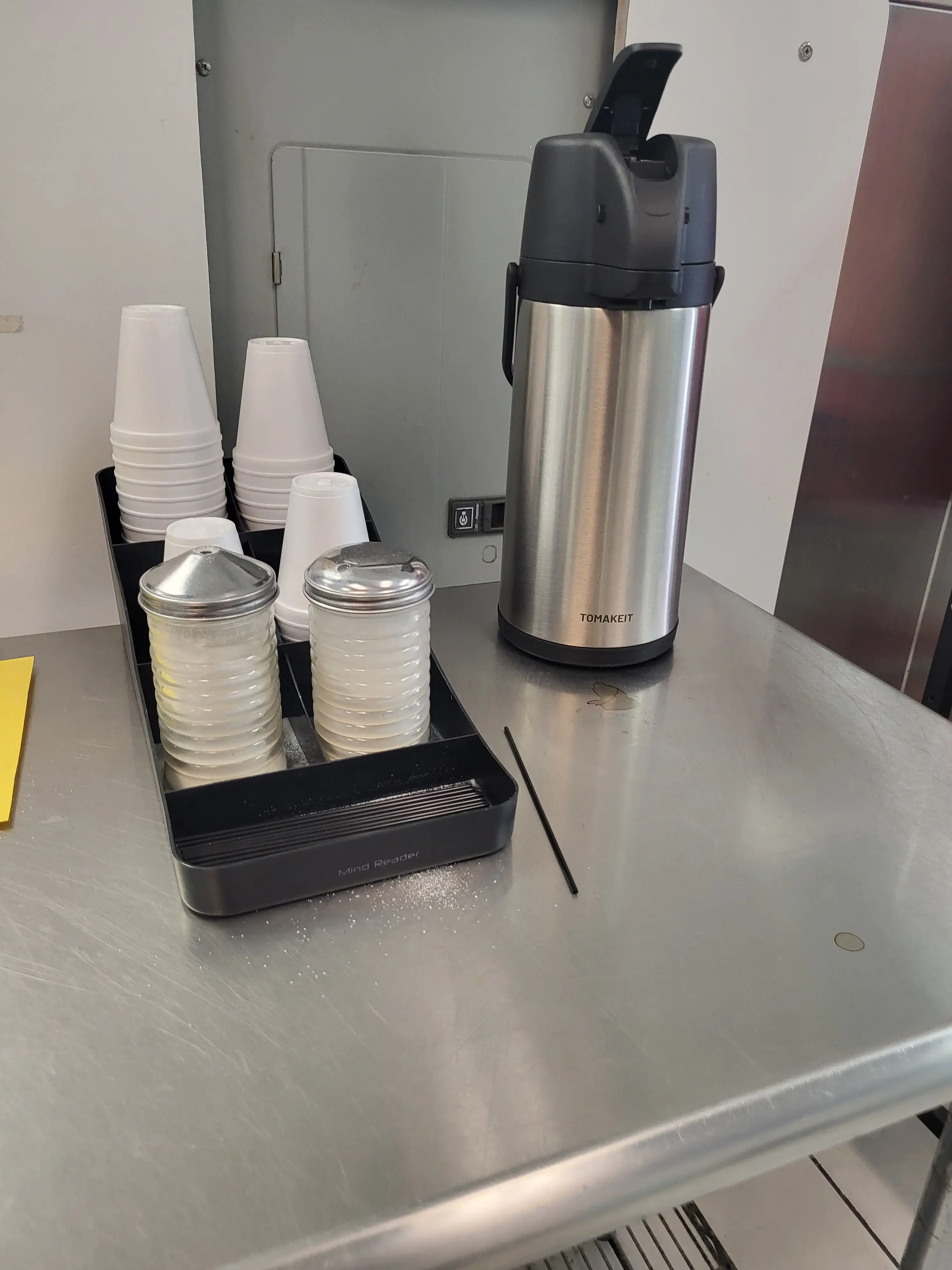 New Wave Laundromat thumbnail 14