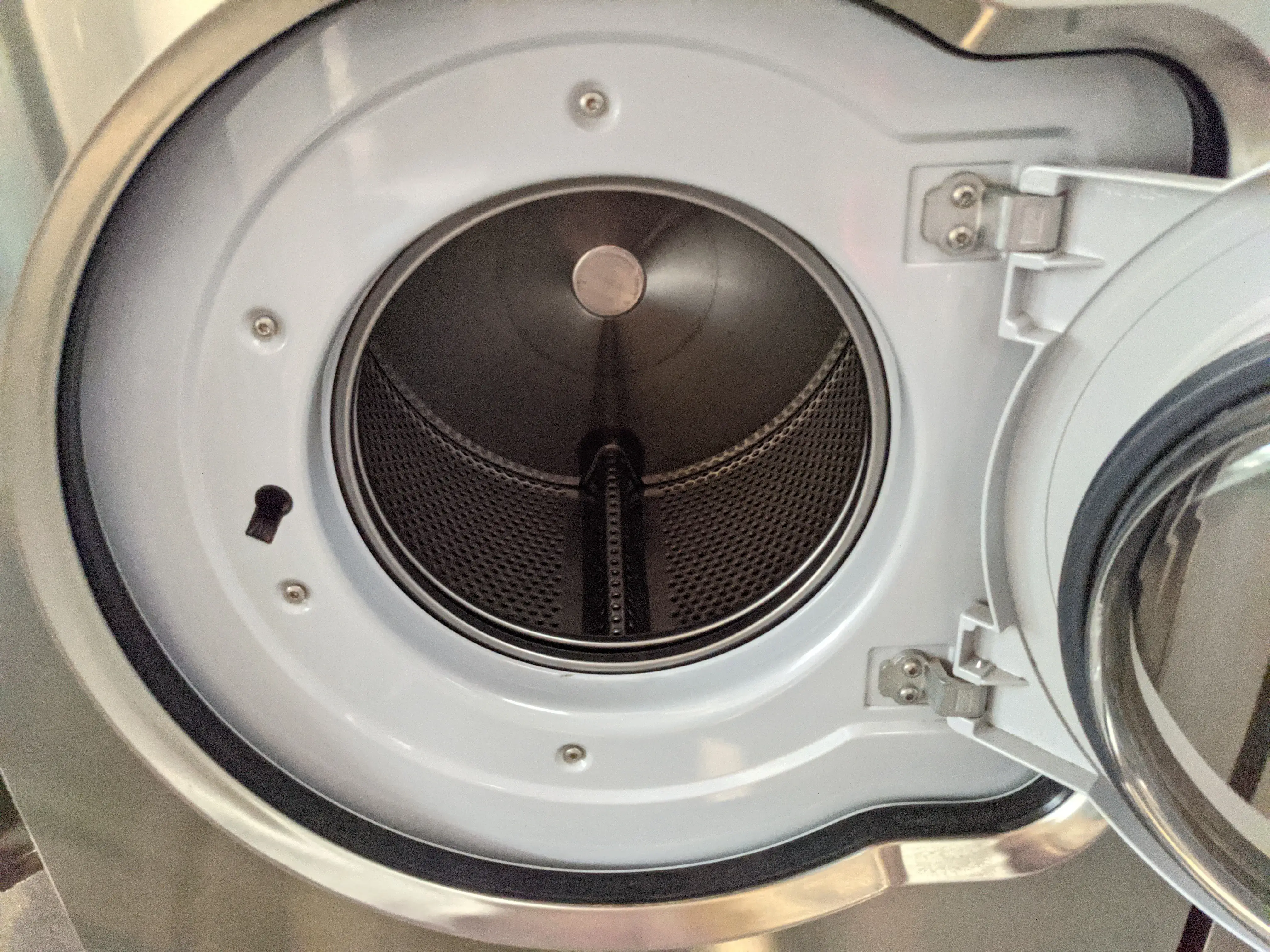 Newberg Coin Laundry thumbnail 18