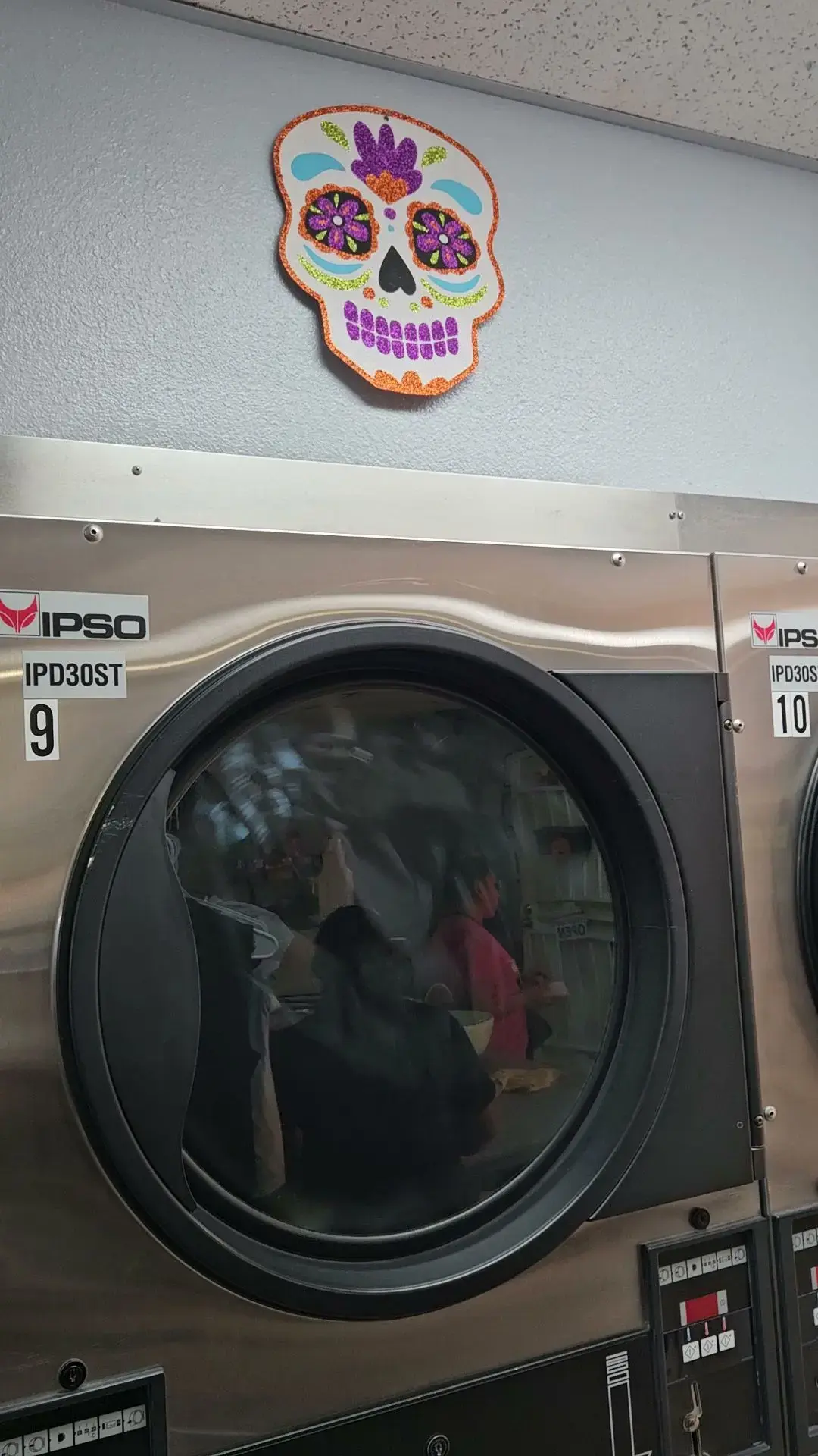 Newhall Coin Laundry thumbnail 4