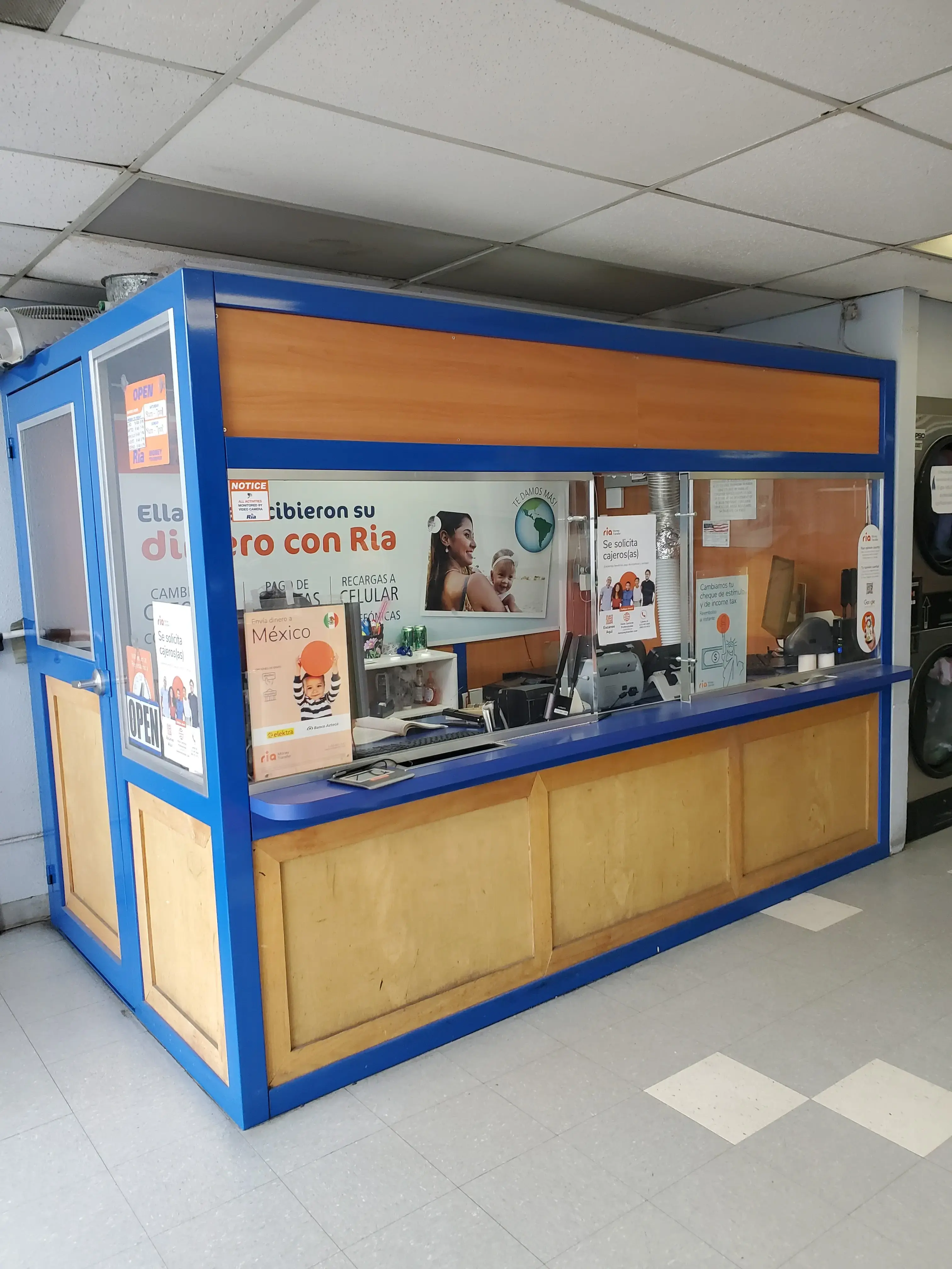 Newhall Coin Laundry - Image 16