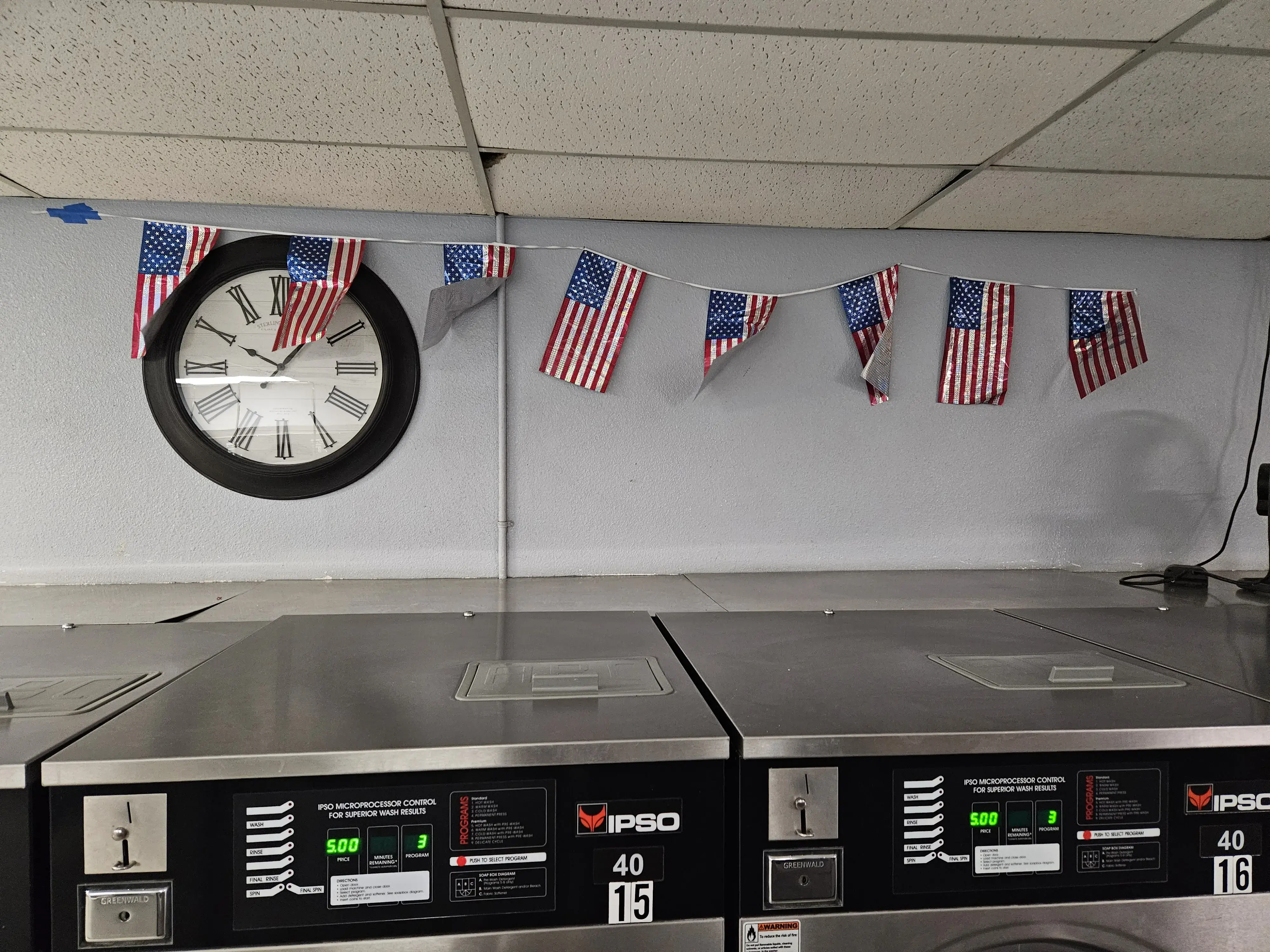 Newhall Coin Laundry - Image 17