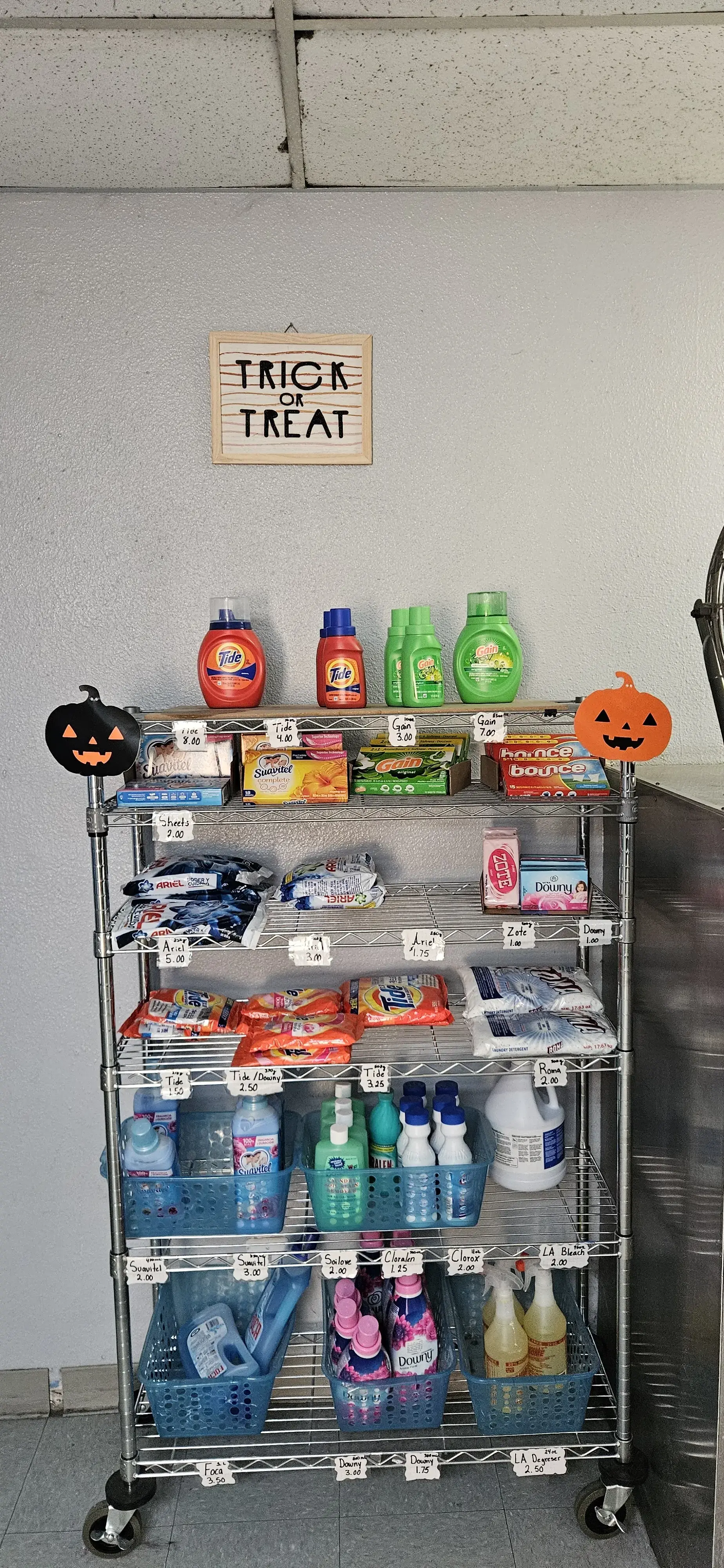 Newhall Coin Laundry thumbnail 15