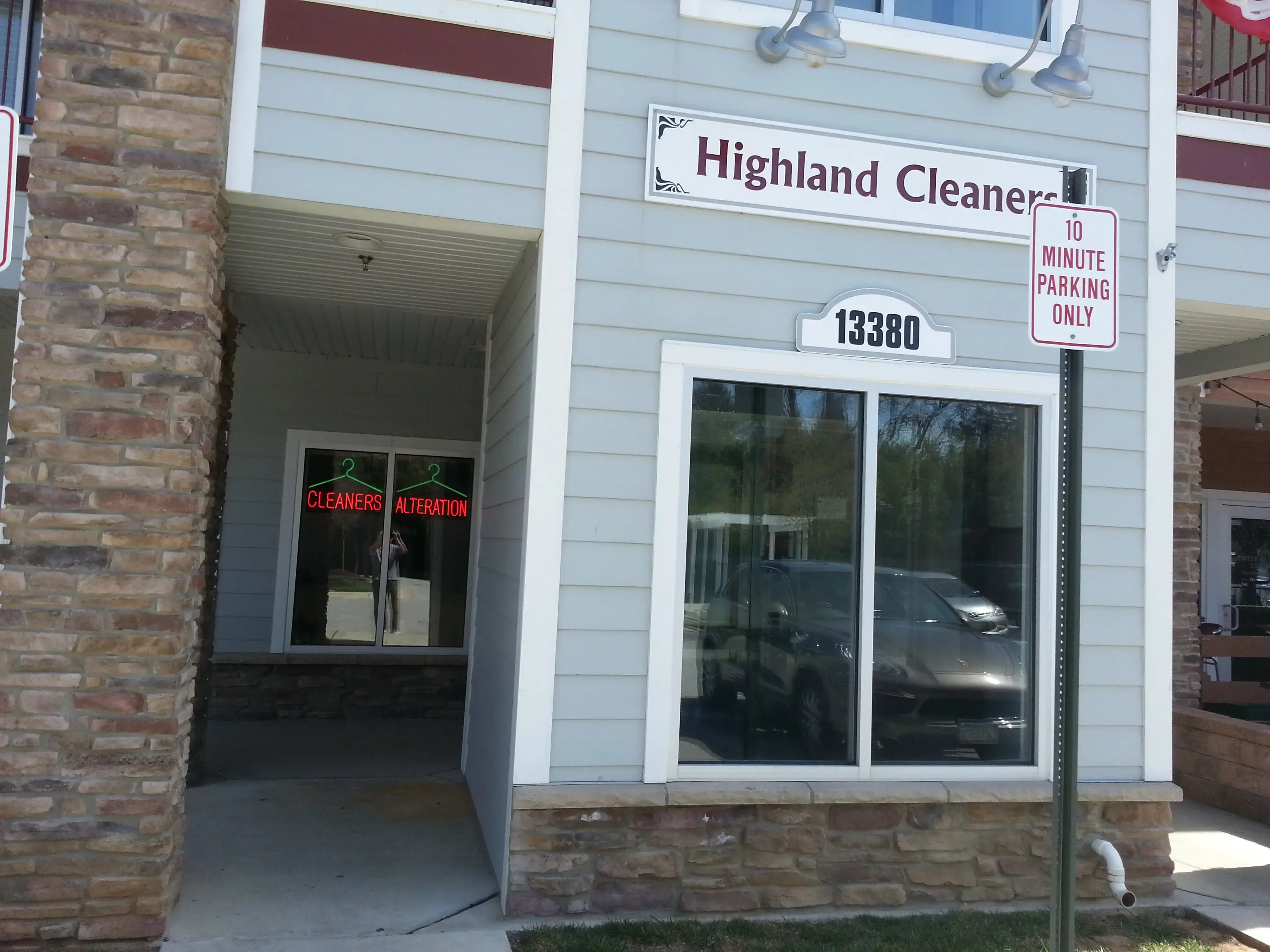 NewHighland Cleaners thumbnail 5