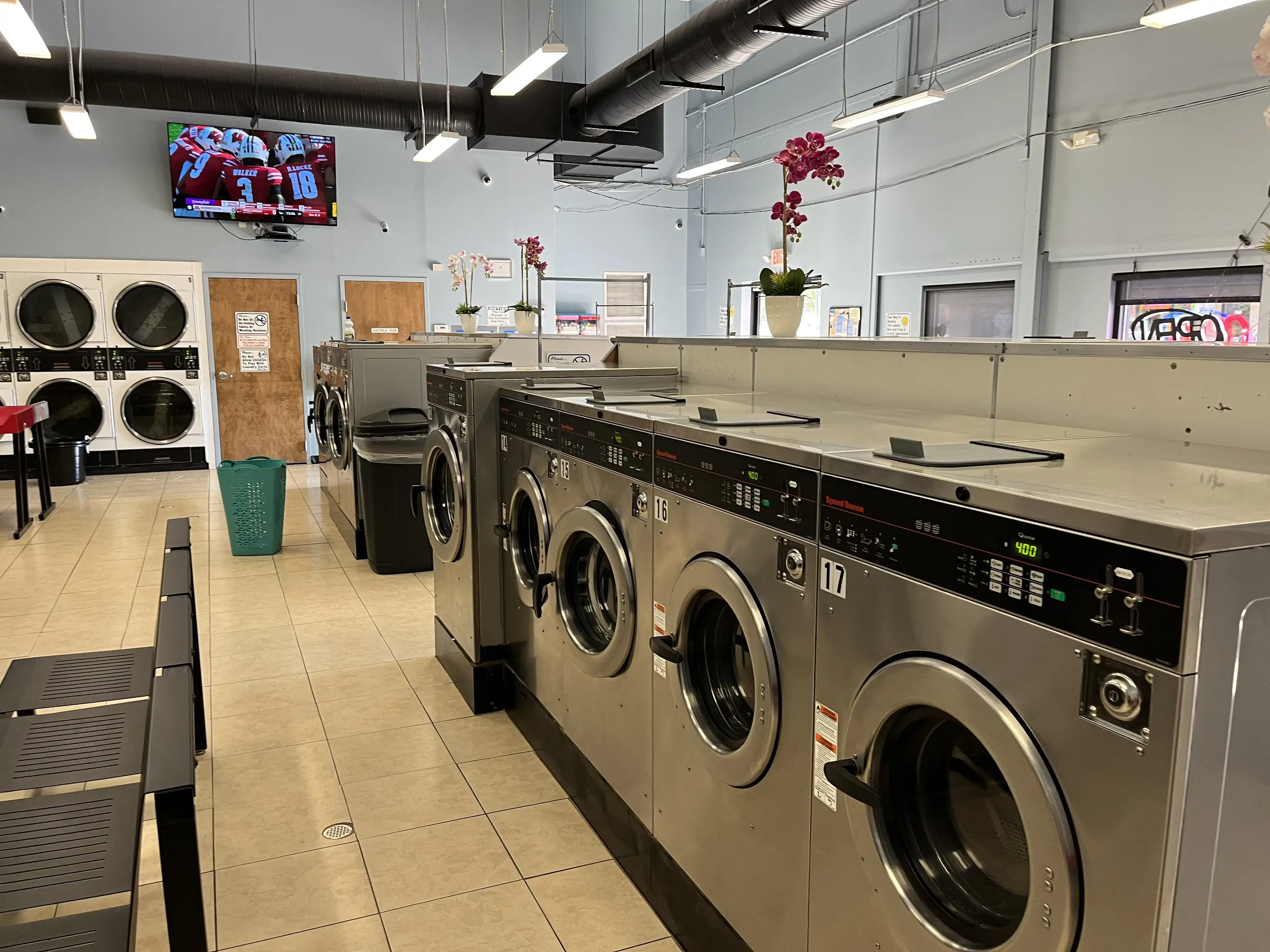 Newton Laundromat location