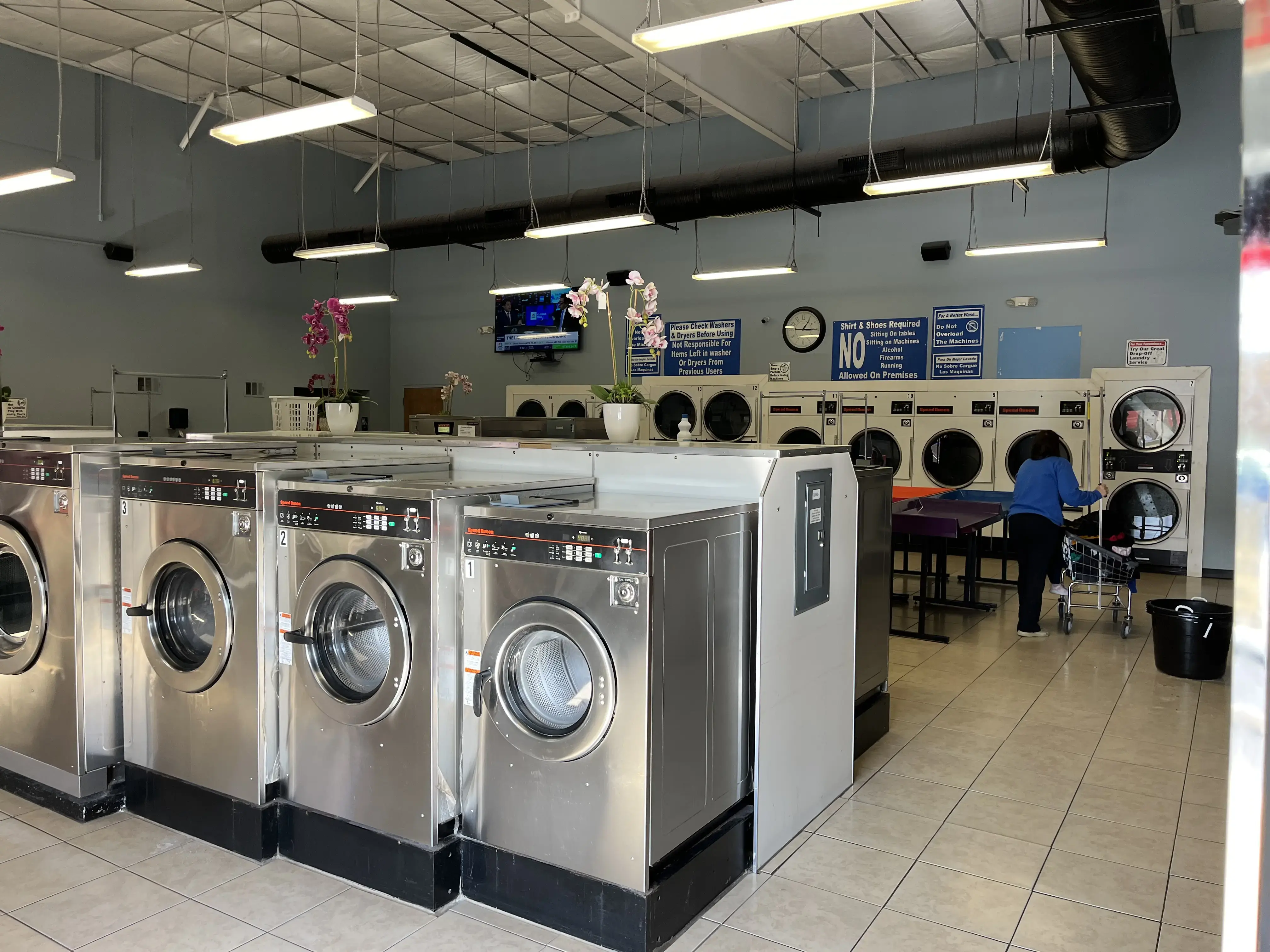Newton Laundromat thumbnail 19