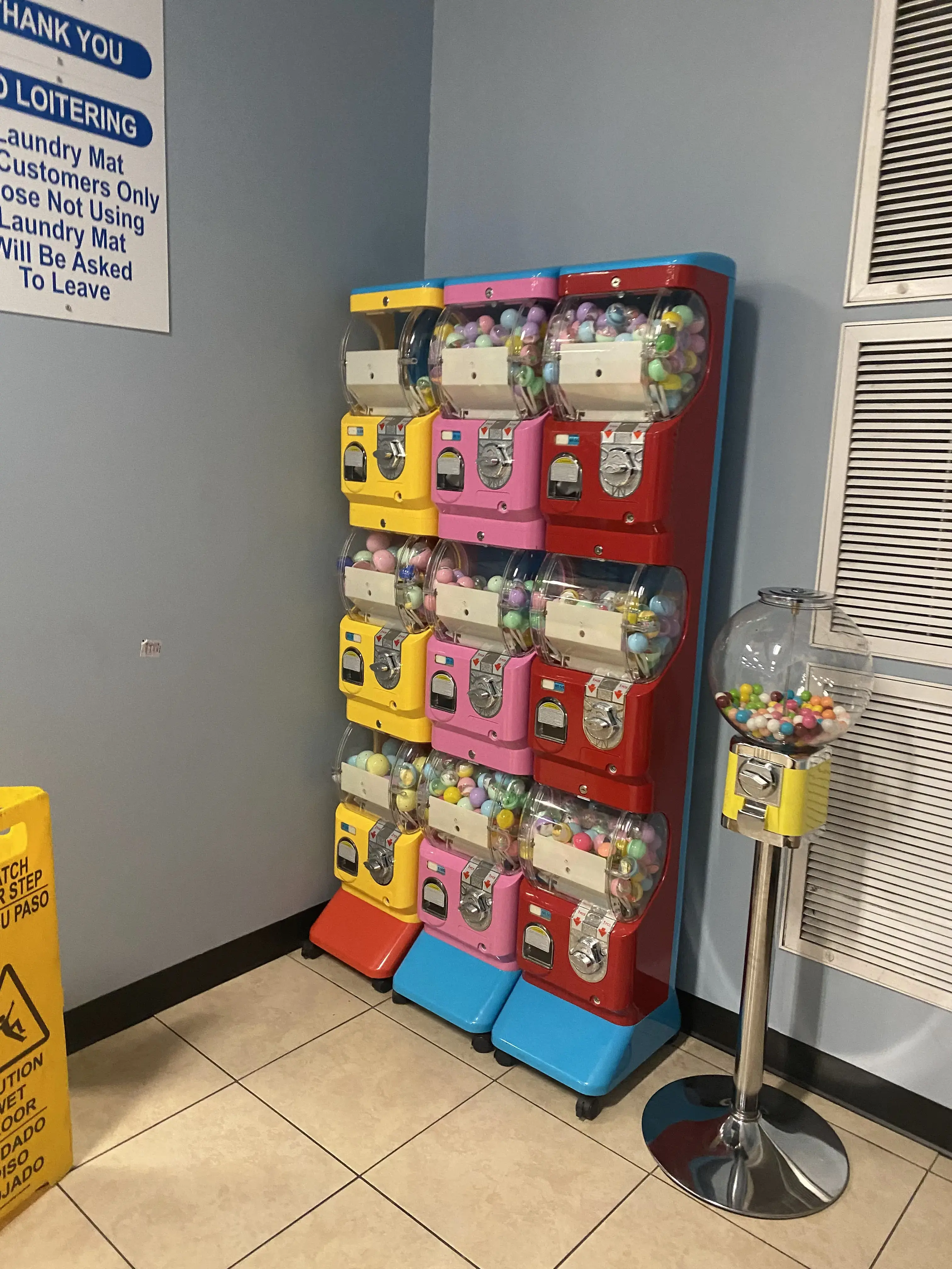 Newton Laundromat - Image 5