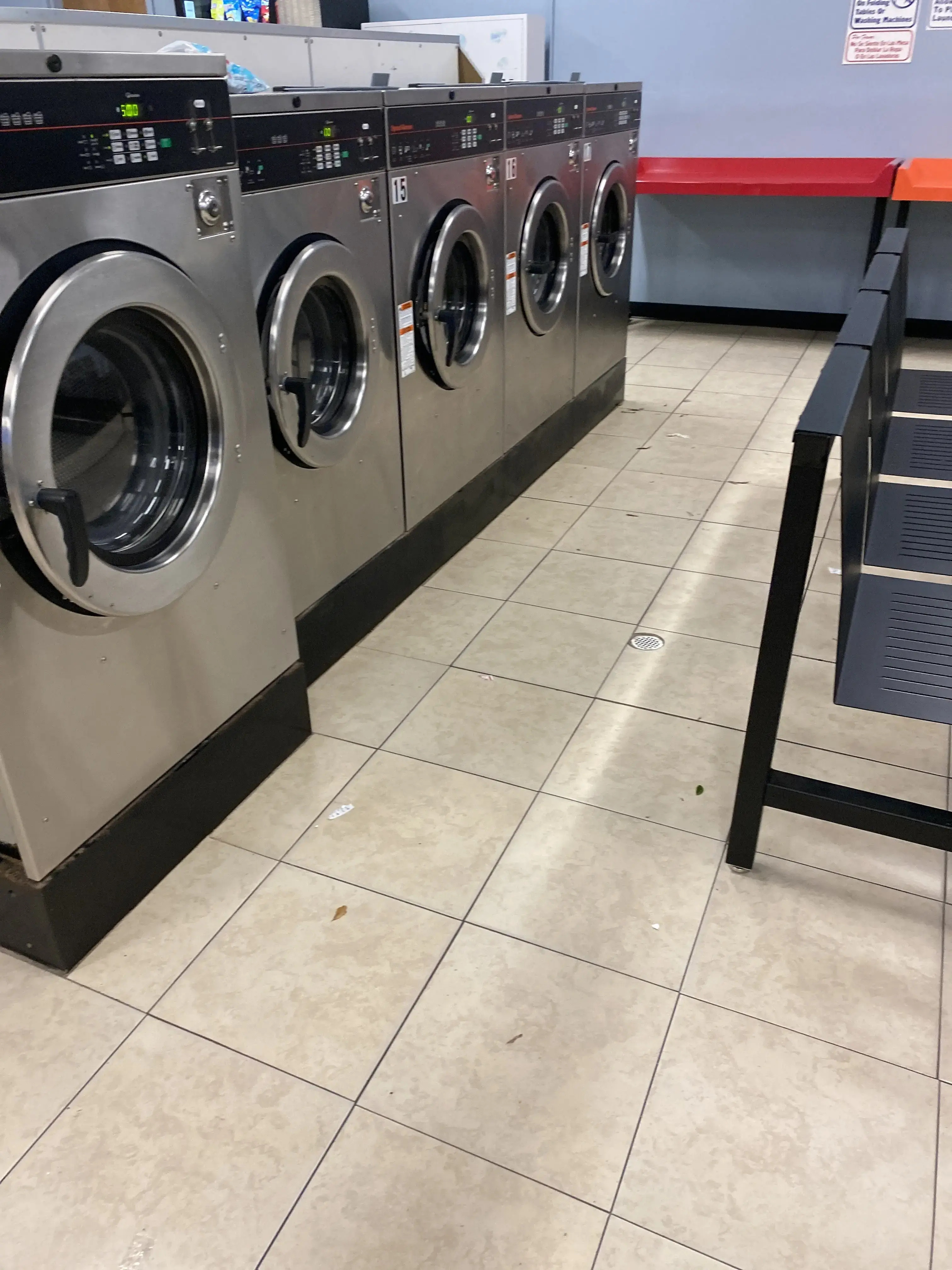 Newton Laundromat thumbnail 14