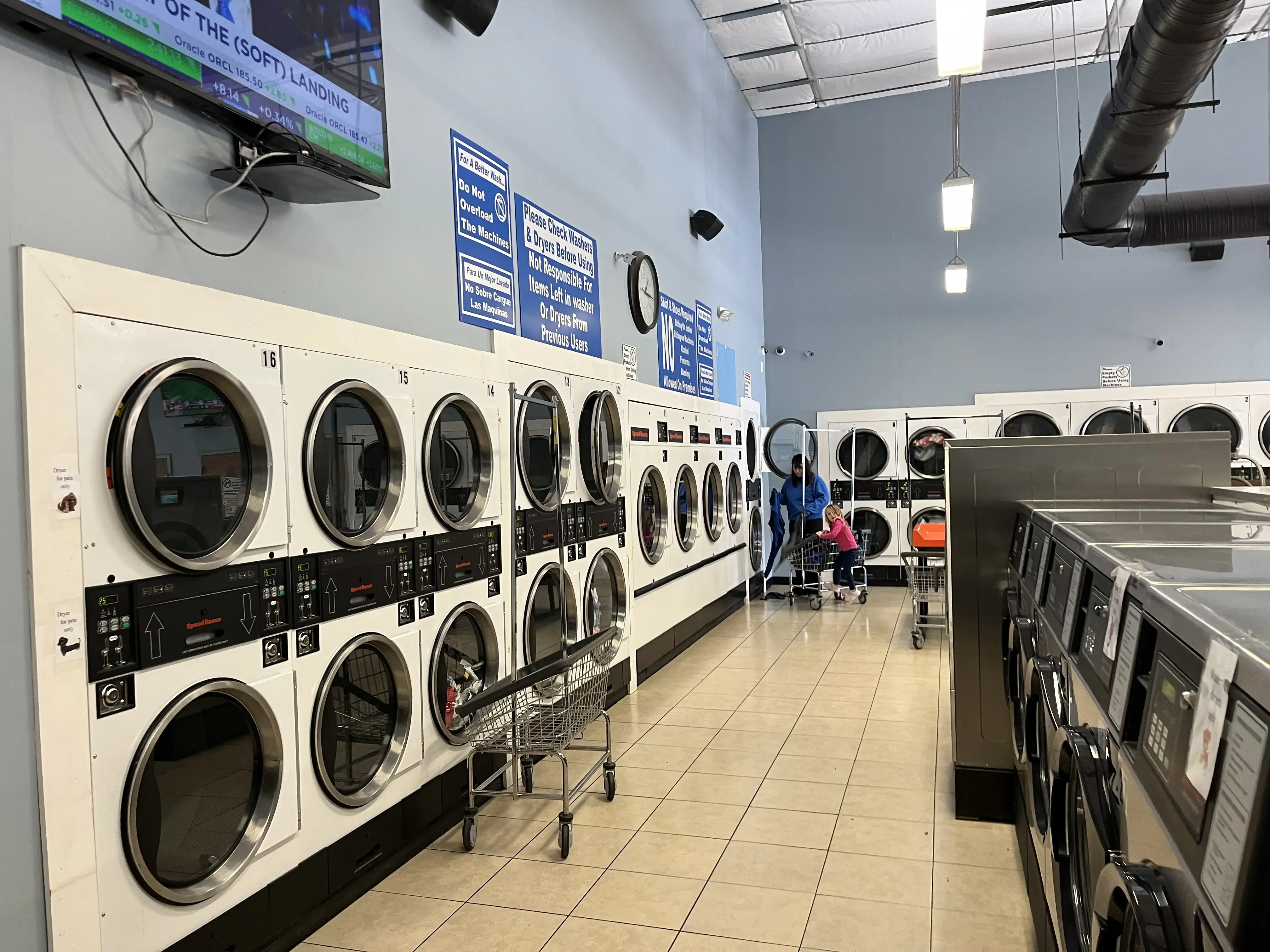 Newton Laundromat thumbnail 20