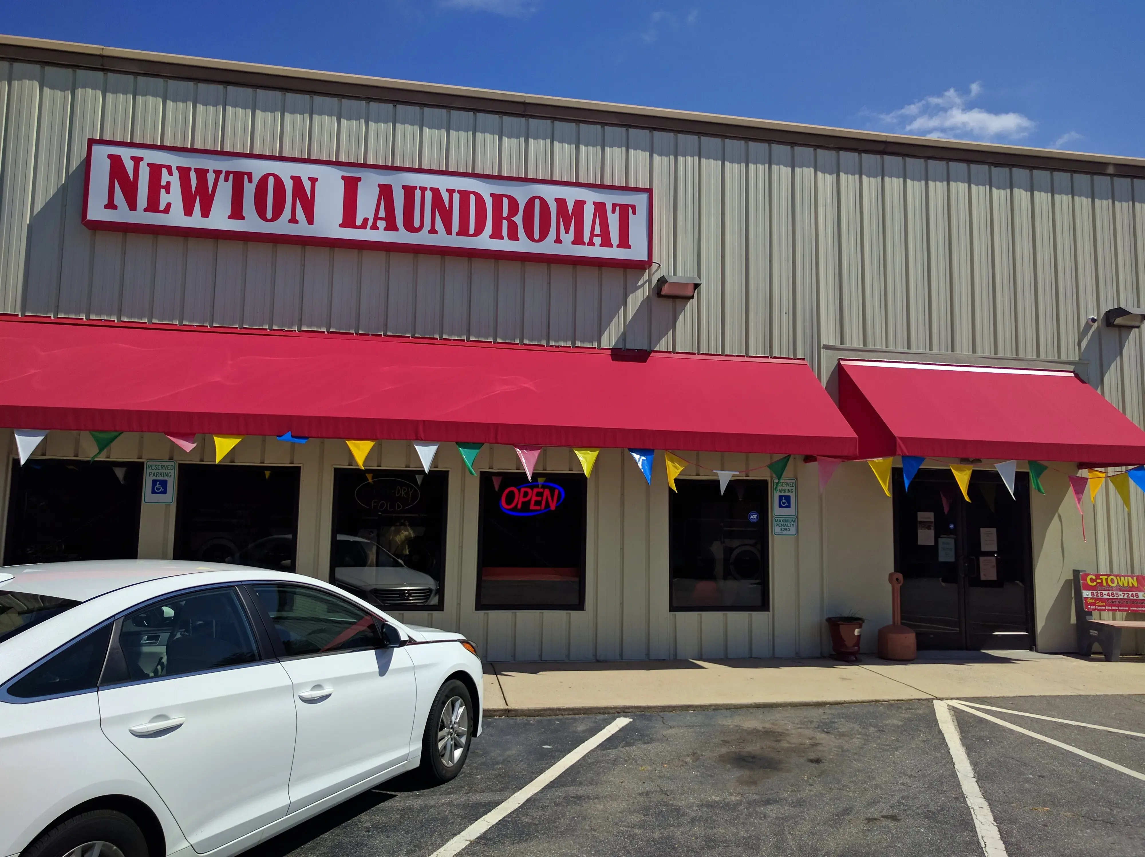 Newton Laundromat thumbnail 16