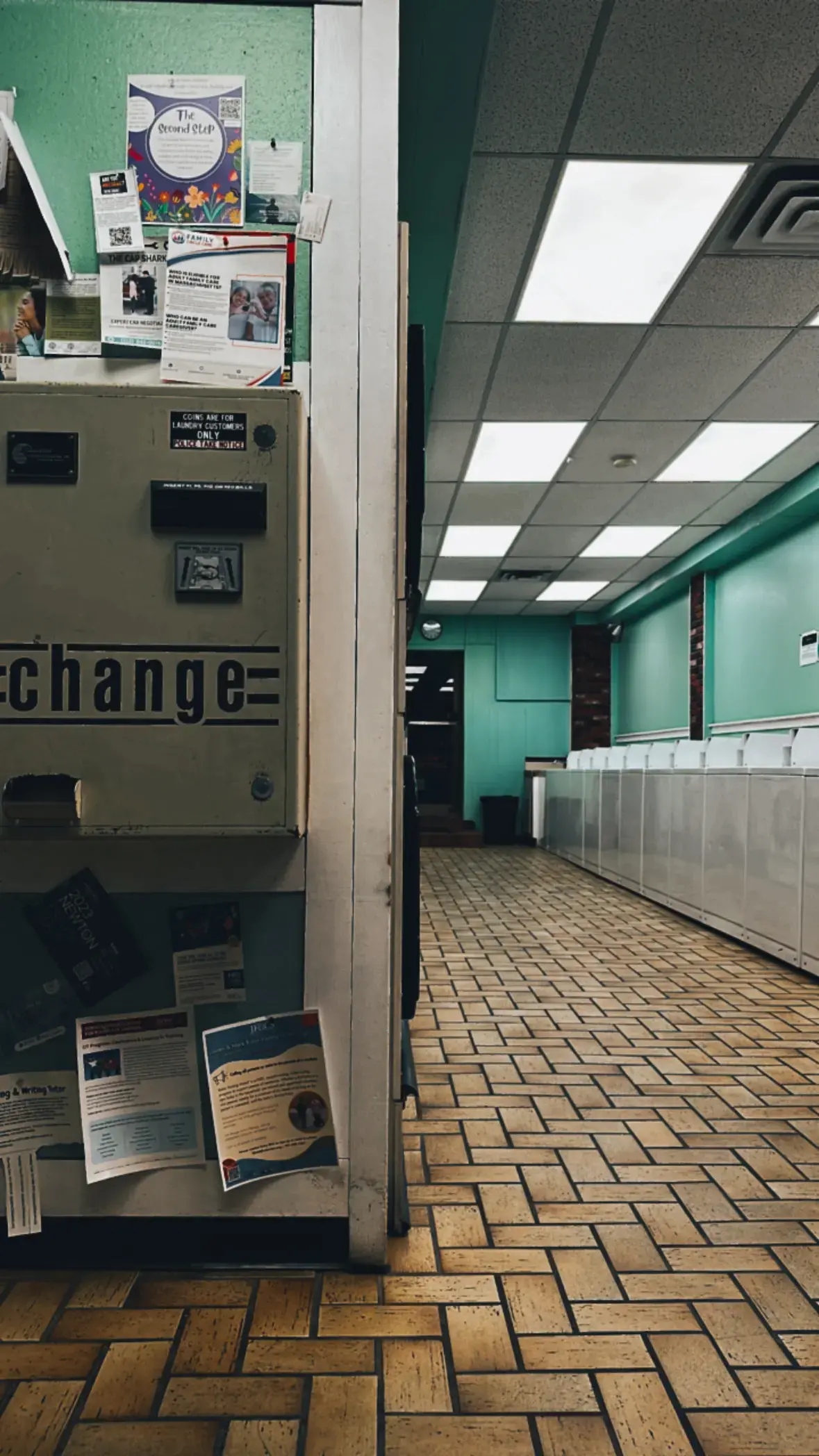 Newtonville Laundromat - Image 5