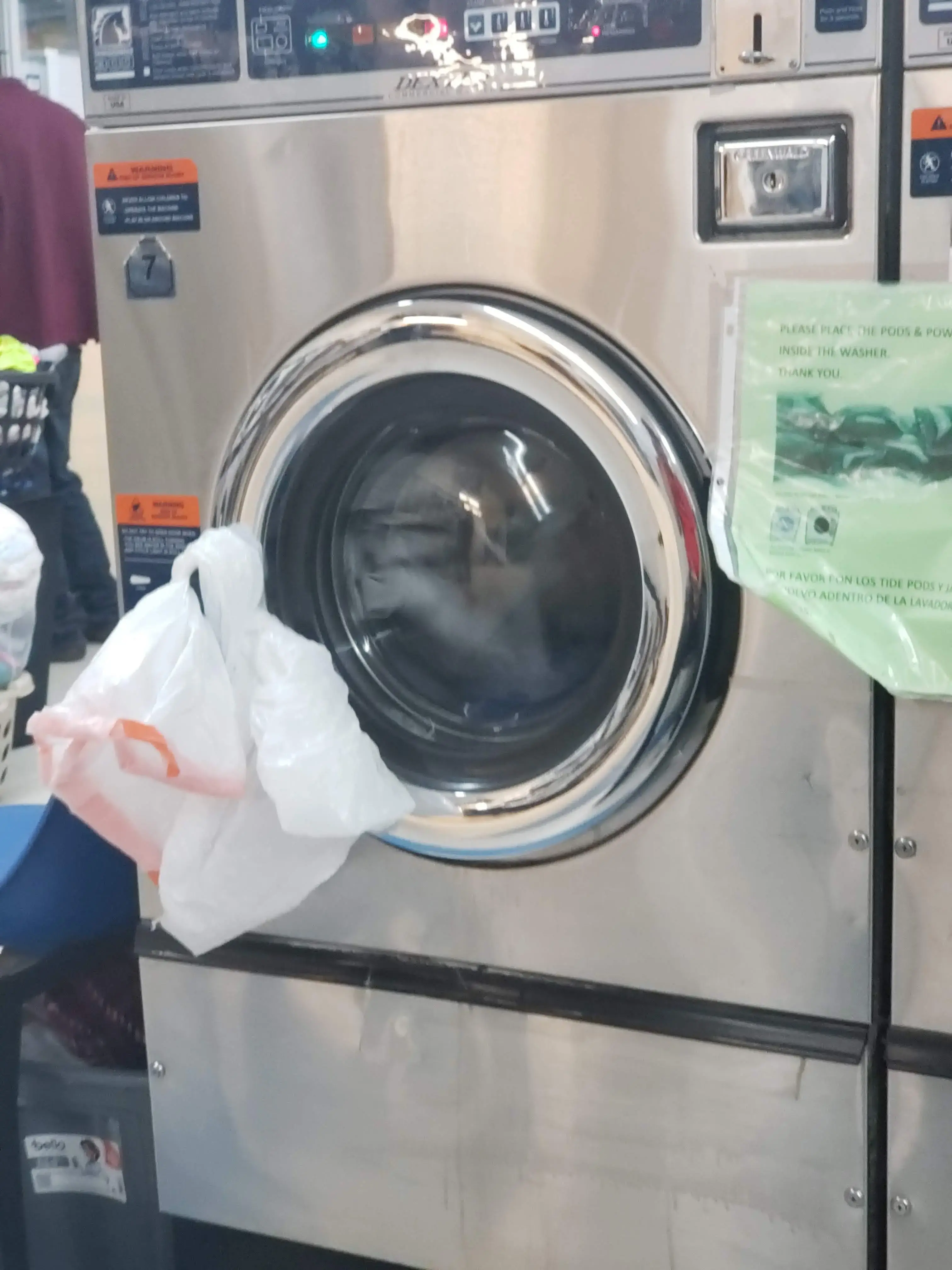 Nice & Clean Laundromat - Image 5