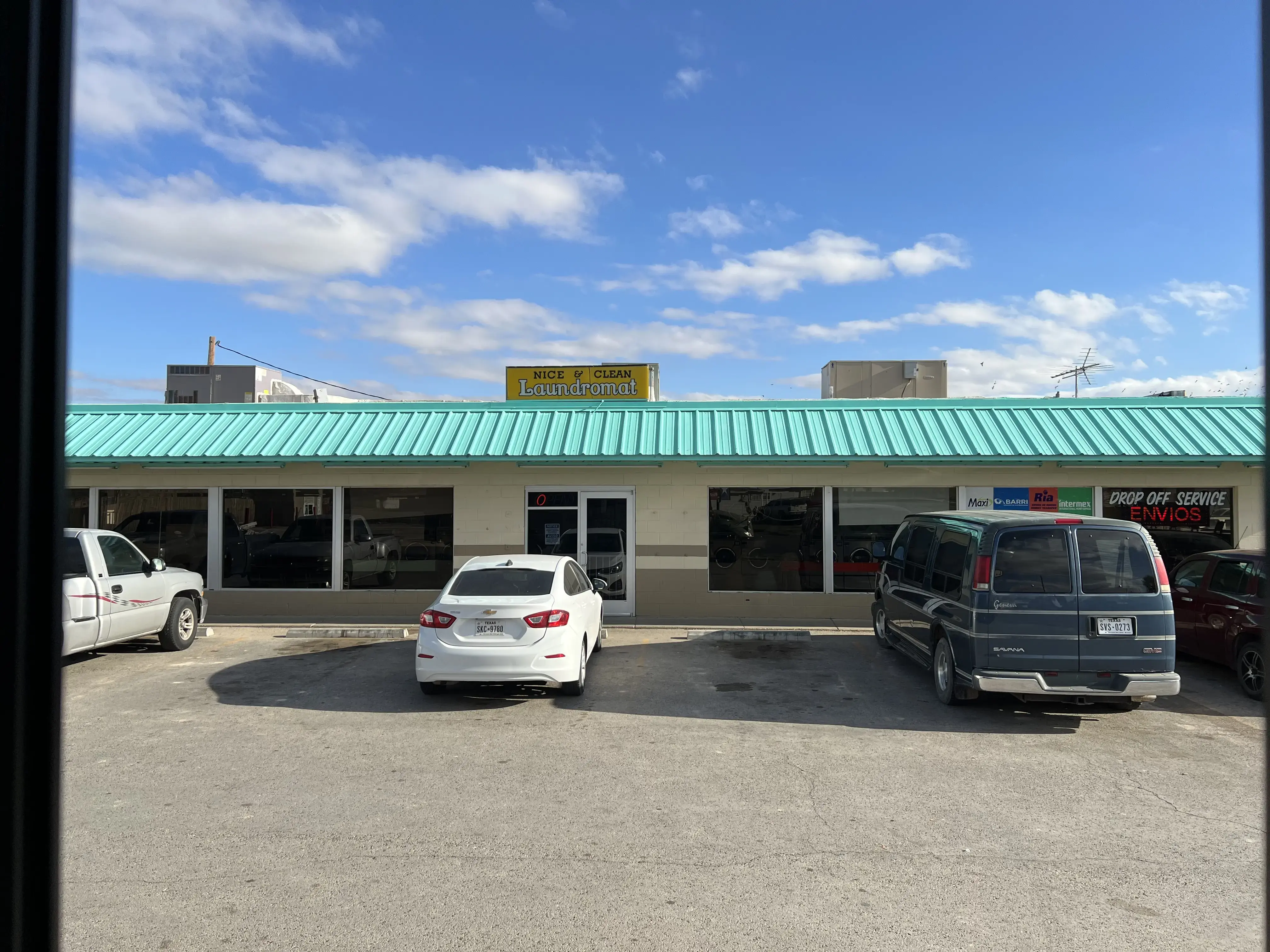 Nice & Clean Laundromat - Image 6