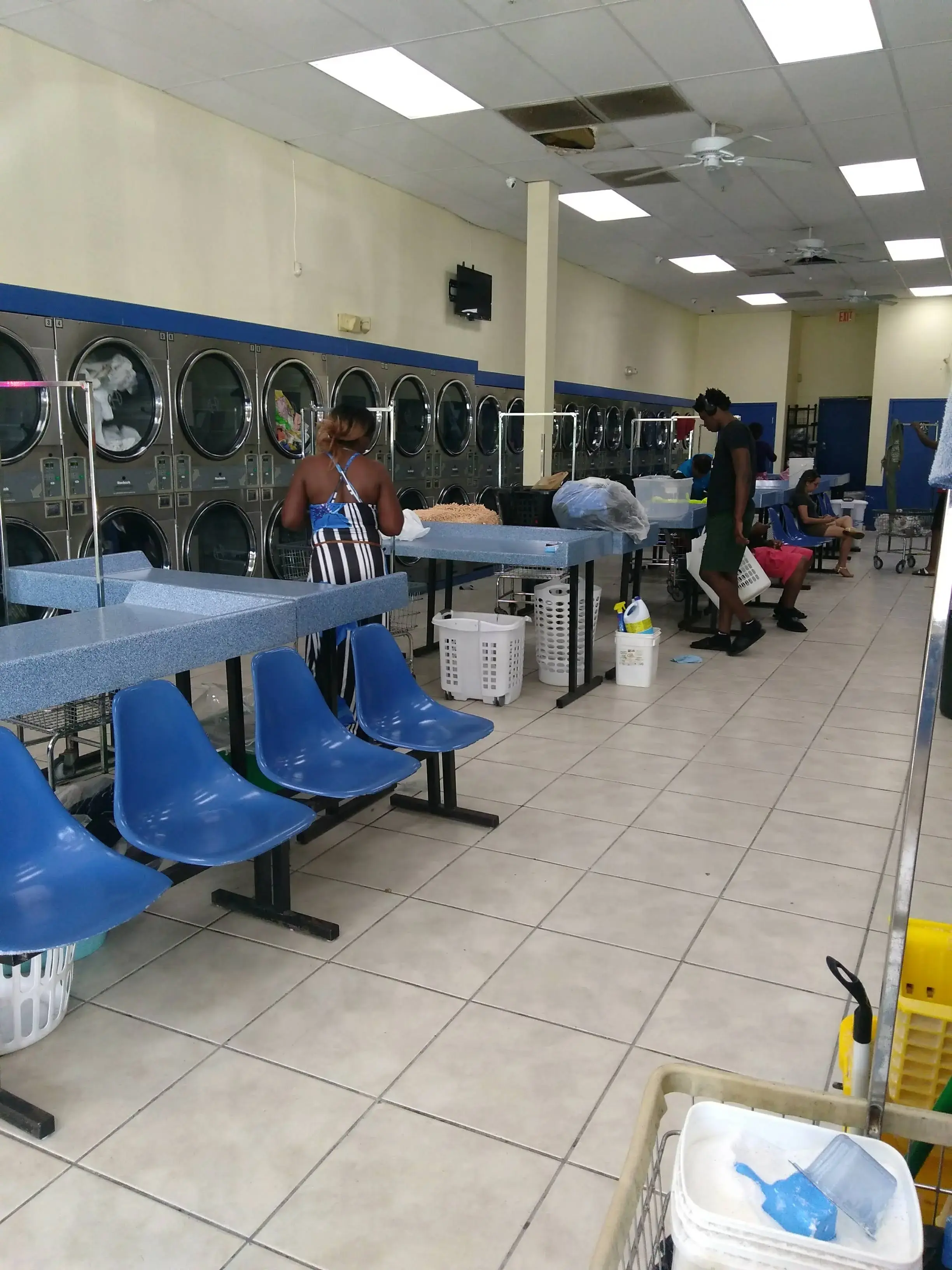 Nice Coin Laundry thumbnail 17